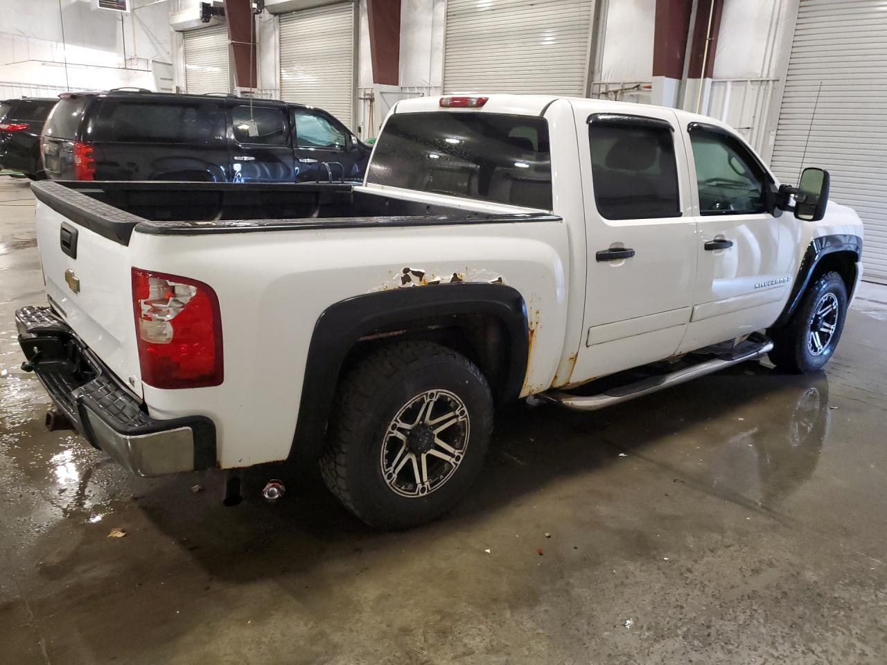 2008 Chevrolet Silverado K1500 White vin: 2GCEK13C481206661 Damage: R Cab Corner Panel, Corrosion, 7 To 8 Inches