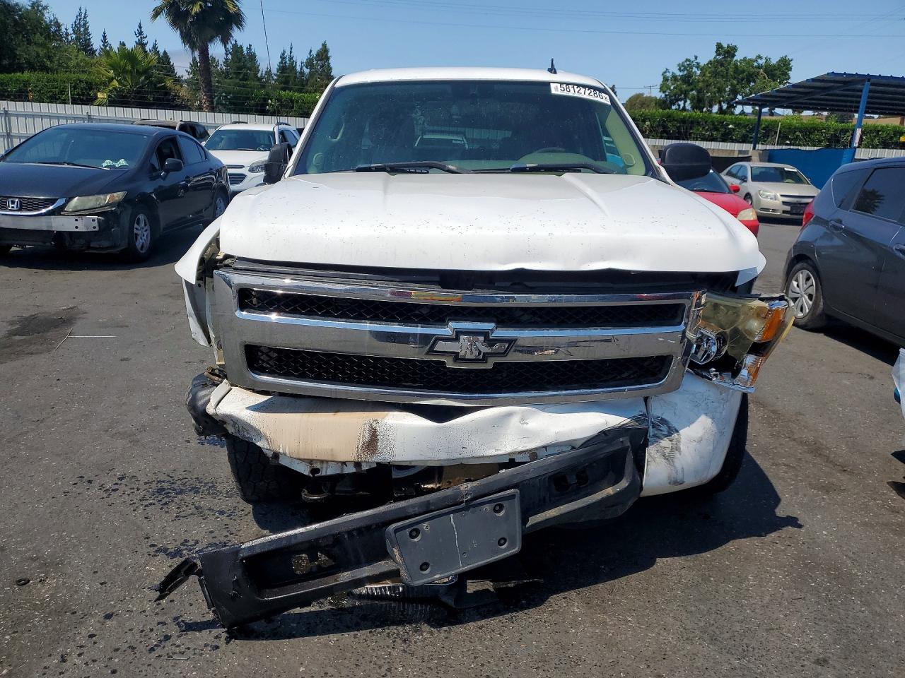 2008 Chevrolet Silverado K1500 White vin: 2GCEK13C881211488