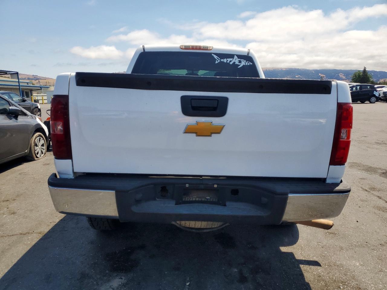 2008 Chevrolet Silverado K1500 White vin: 2GCEK13C881211488