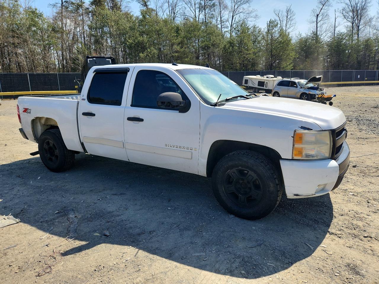 2007 Chevrolet Silverado K1500 Crew Cab Белый vin: 2GCEK13C971535225