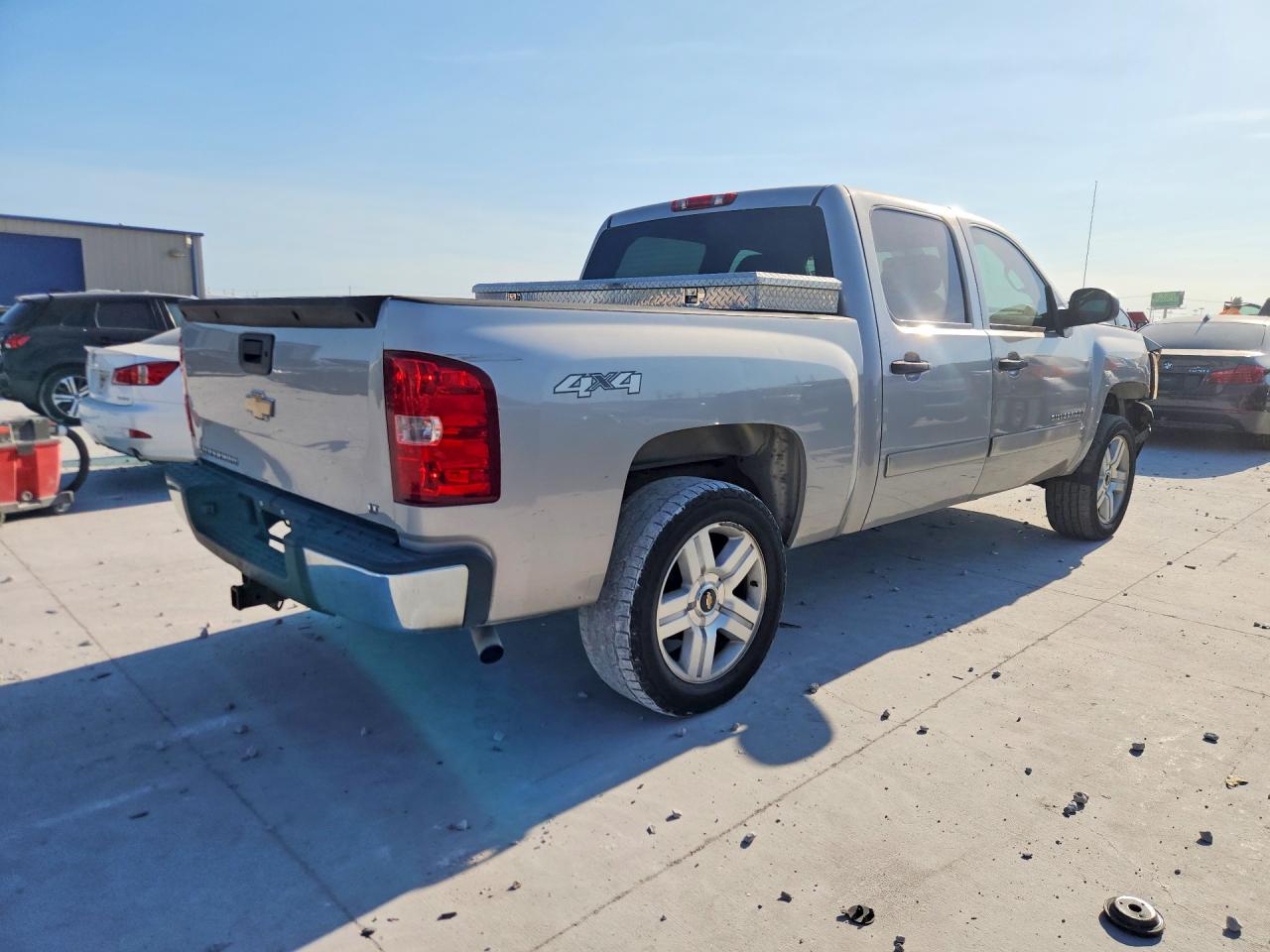 2008 Chevrolet Silverado K1500 Silver vin: 2GCEK13J881329247