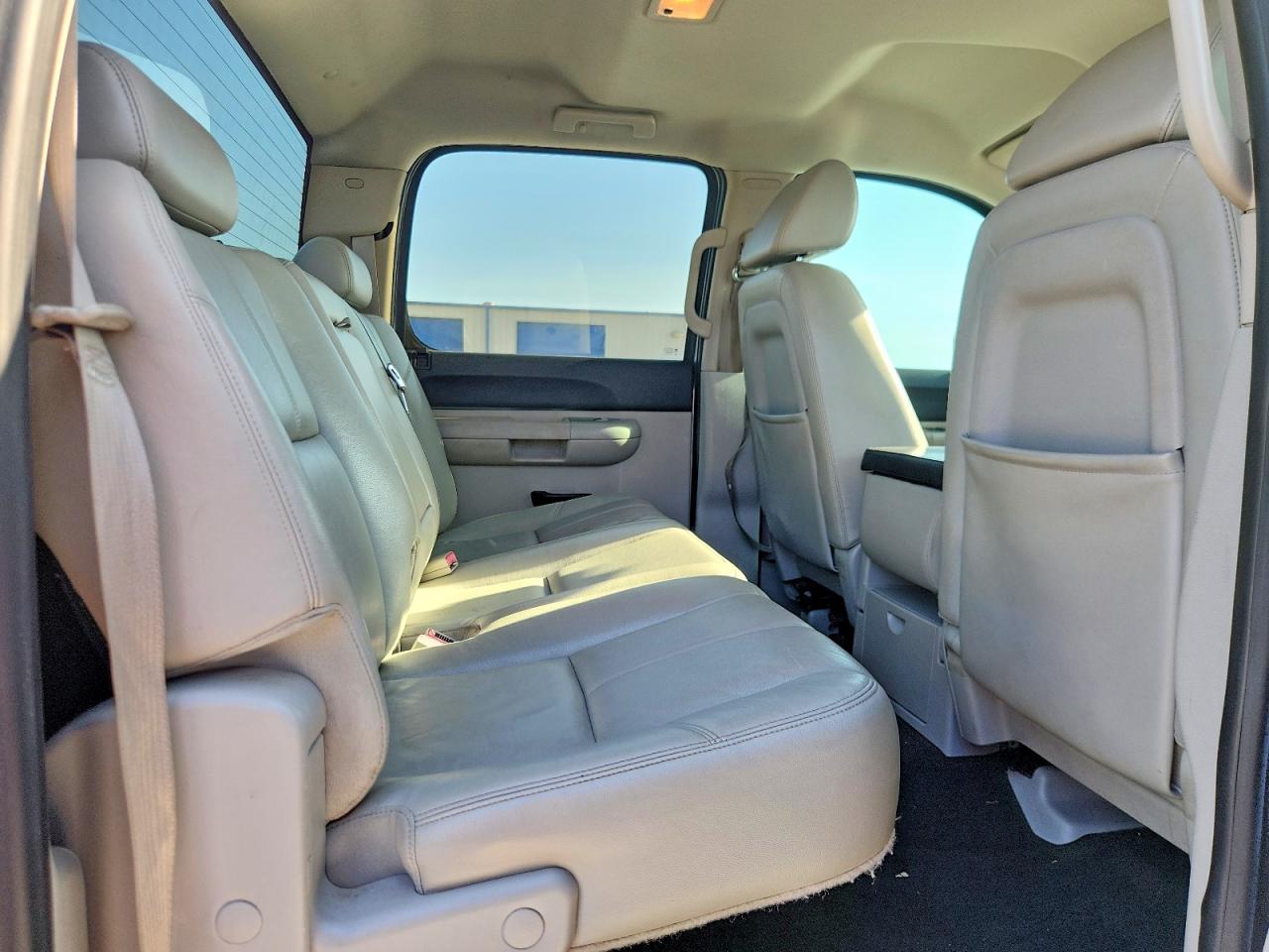 2008 Chevrolet Silverado K1500 Silver vin: 2GCEK13J881329247