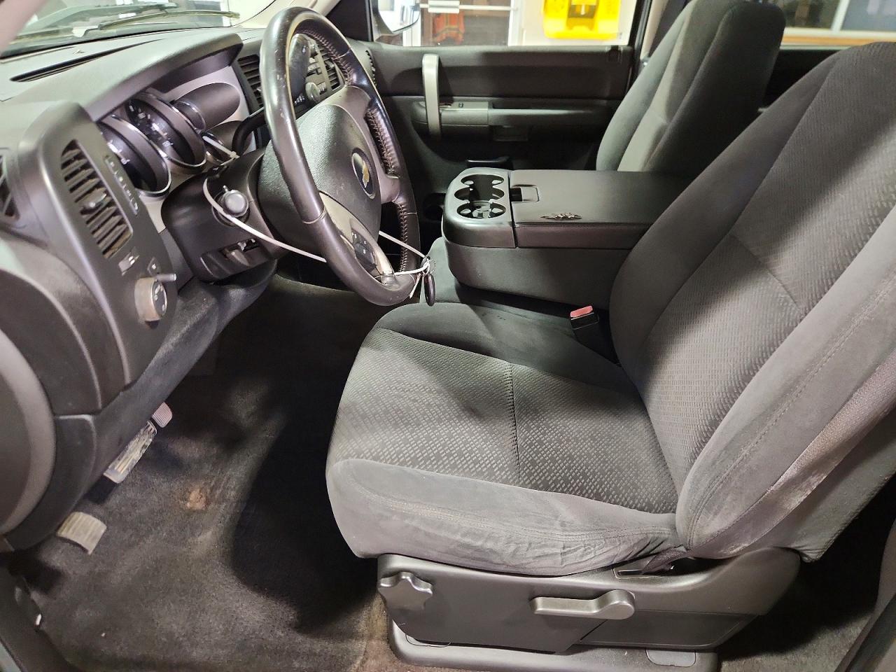 2007 Chevrolet Silverado K1500 Crew Cab Silver vin: 2GCEK13M171512014