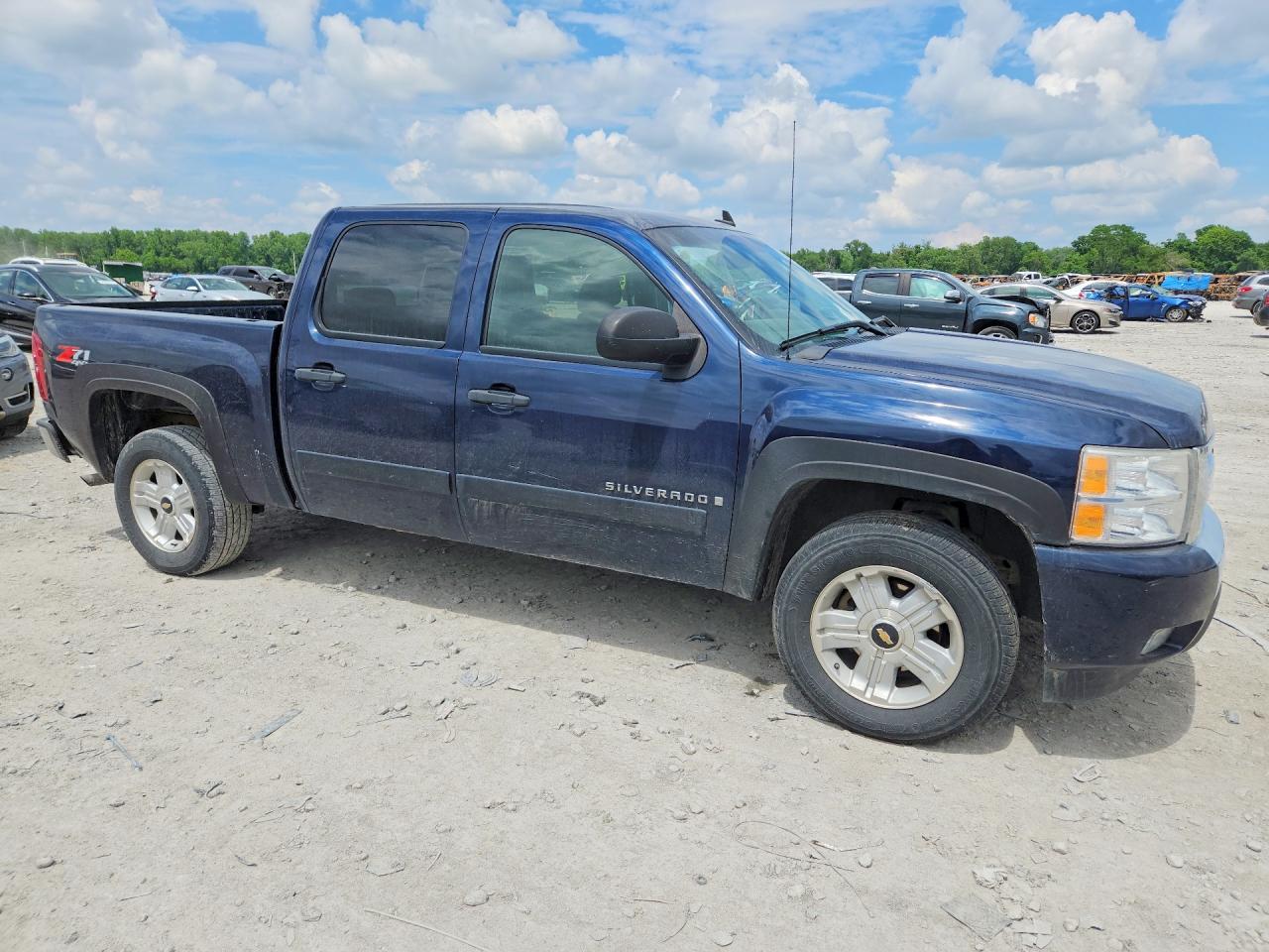 2007 Chevrolet Silverado K1500 Crew Cab Blue vin: 2GCEK13M171672409