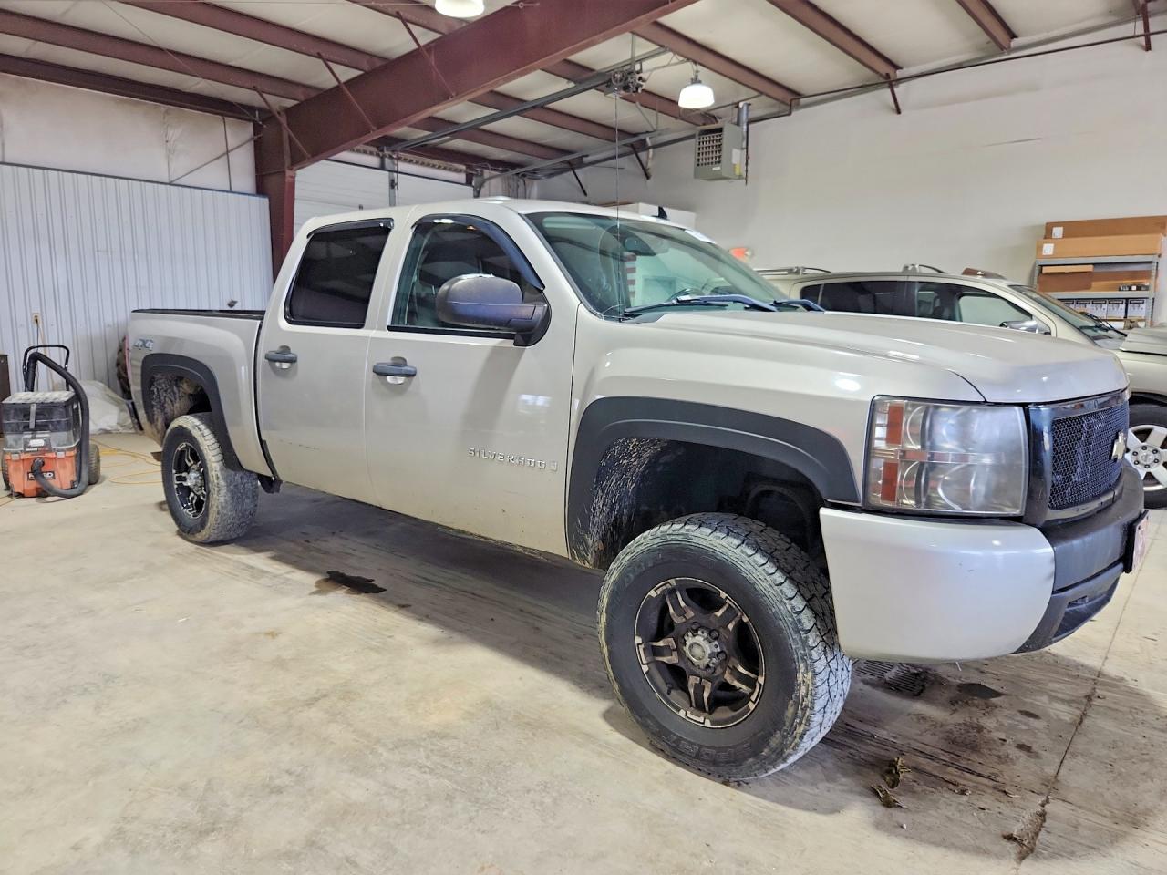 2008 Chevrolet Silverado K1500 Silver vin: 2GCEK13M181216251