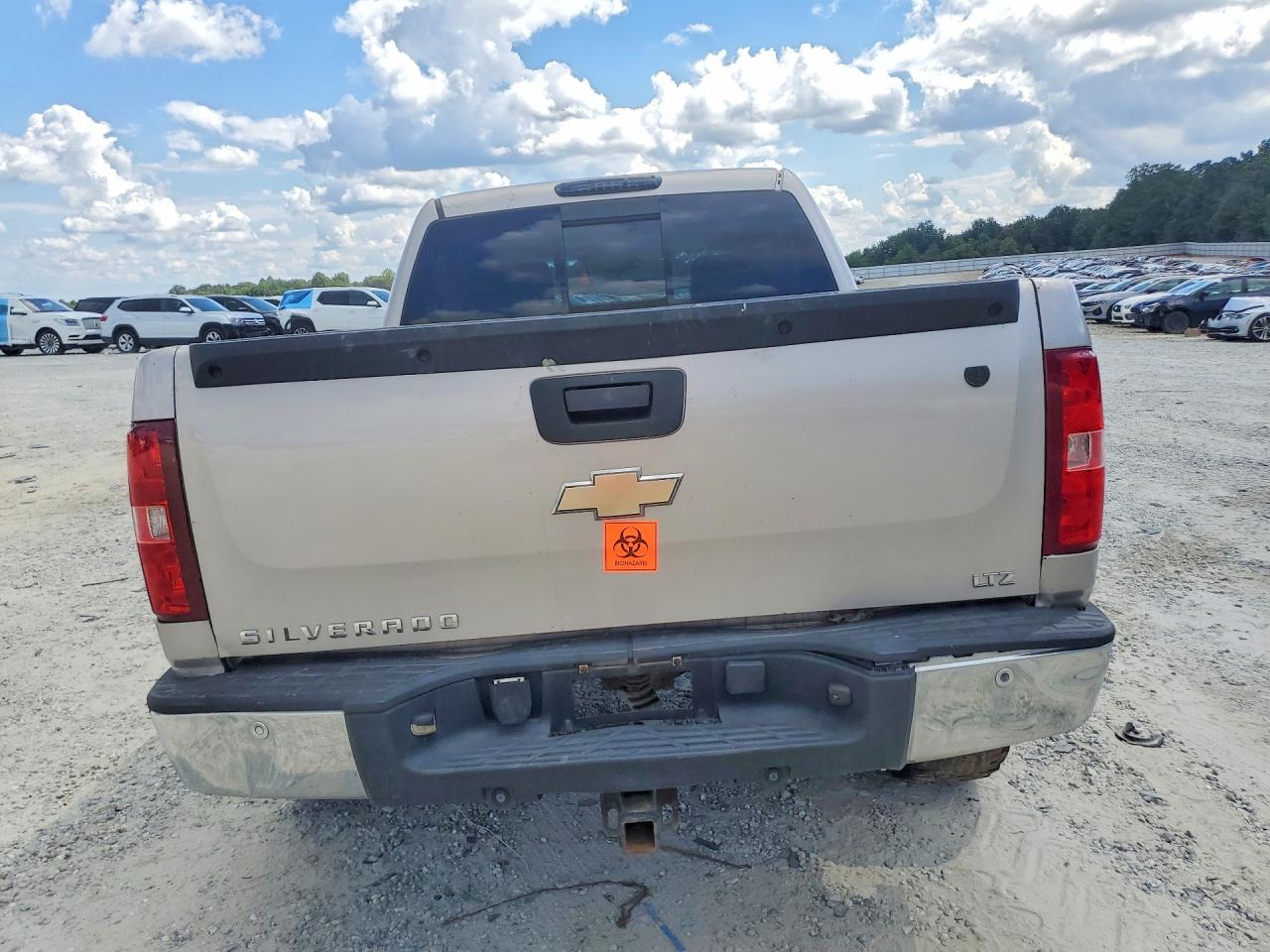 2008 Chevrolet Silverado K1500 Серебряный vin: 2GCEK13M181224656