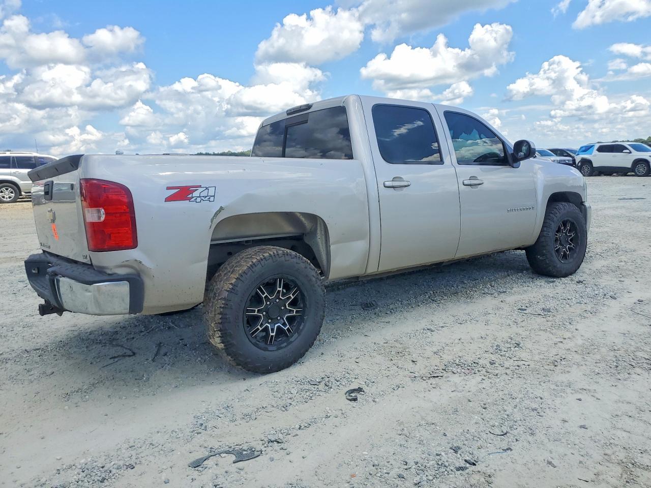 2008 Chevrolet Silverado K1500 Серебряный vin: 2GCEK13M181224656