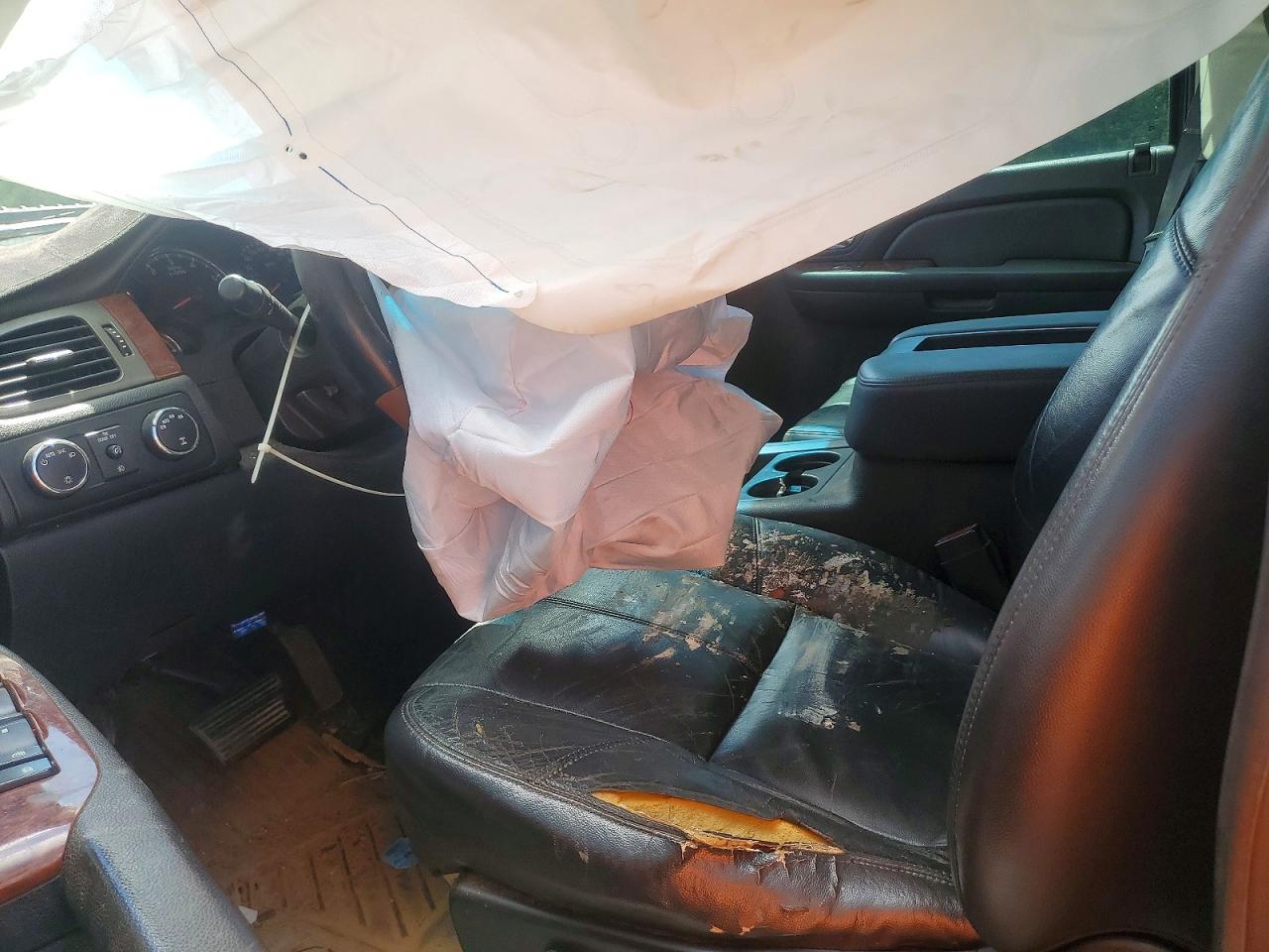 2008 Chevrolet Silverado K1500 Серебряный vin: 2GCEK13M181224656