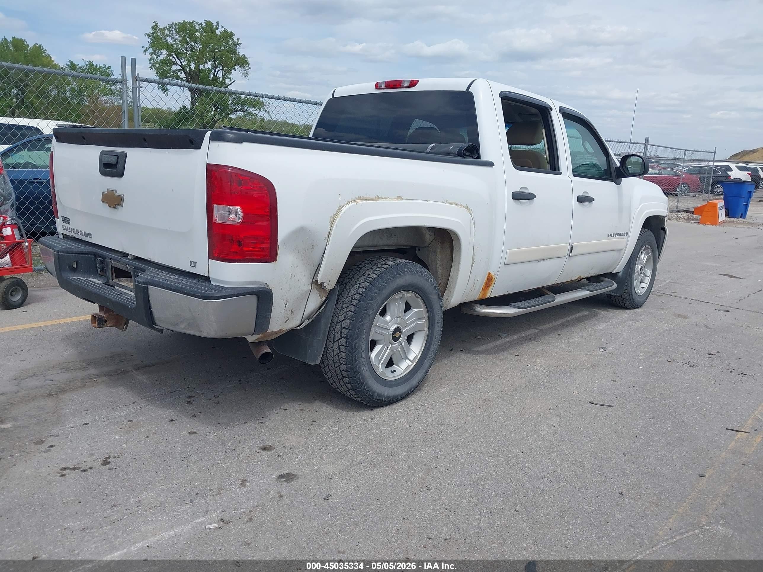 2007 Chevrolet Silverado 1500 Lt1 Белый vin: 2GCEK13M271568155