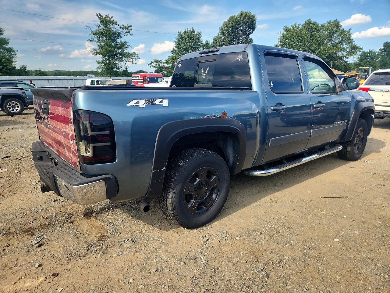 2007 Chevrolet Silverado K1500 Crew Cab Green vin: 2GCEK13M371691303