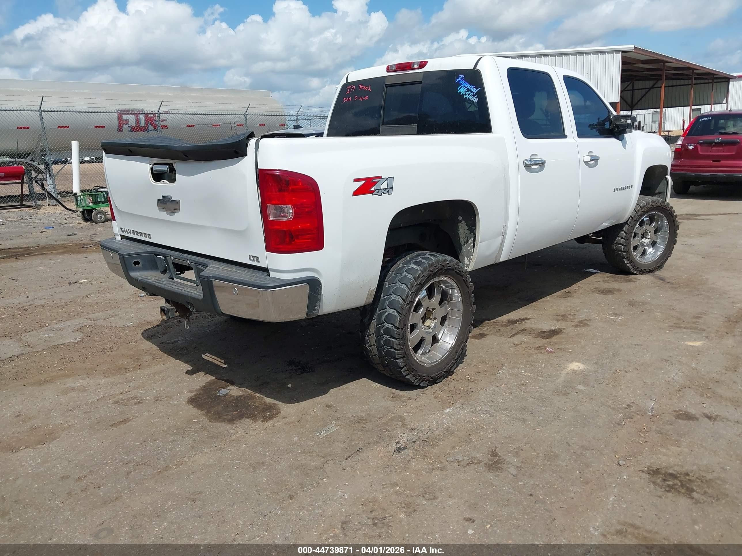 2007 Chevrolet Silverado 1500 Ltz White vin: 2GCEK13M471572904
