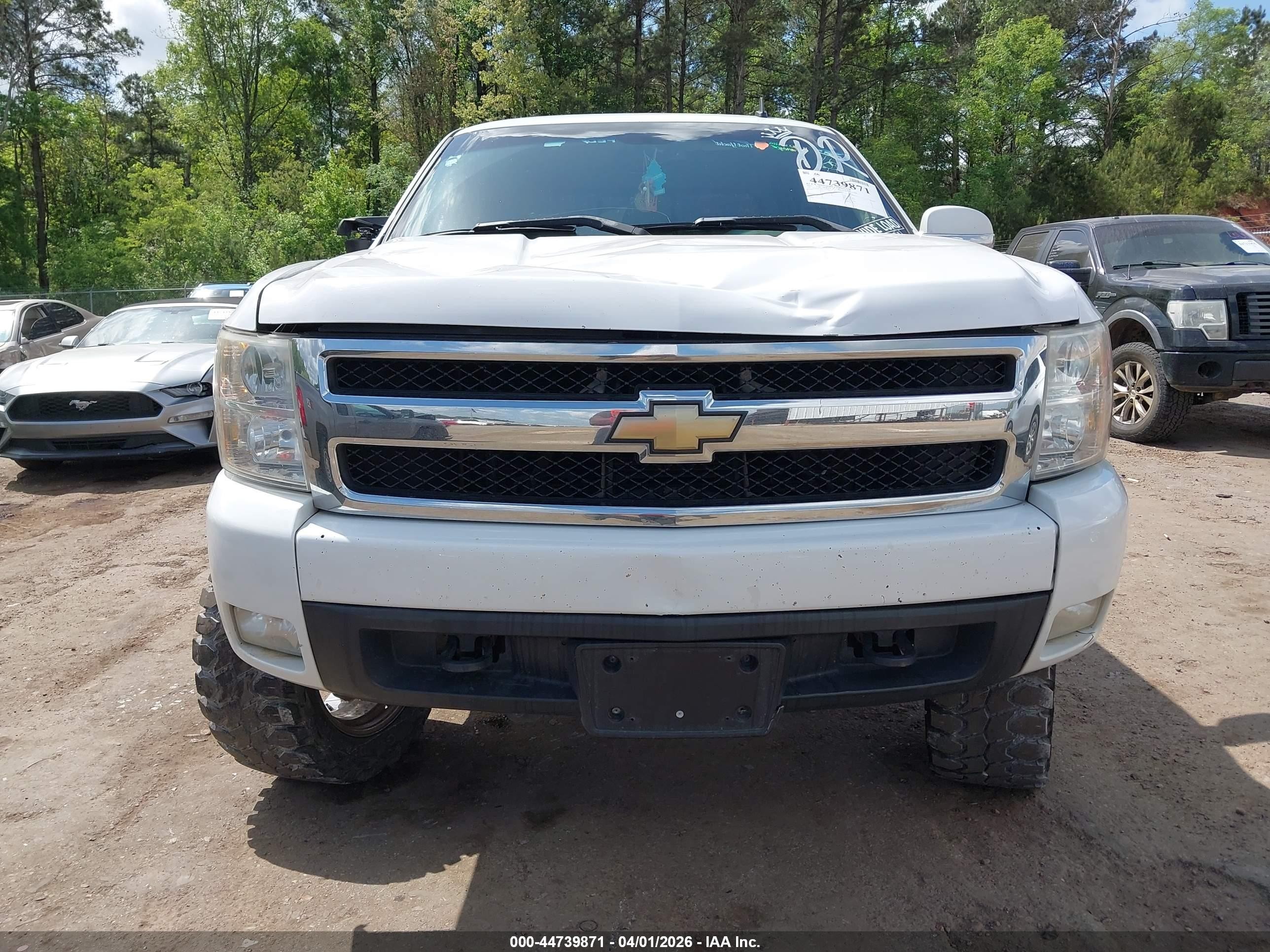 2007 Chevrolet Silverado 1500 Ltz White vin: 2GCEK13M471572904