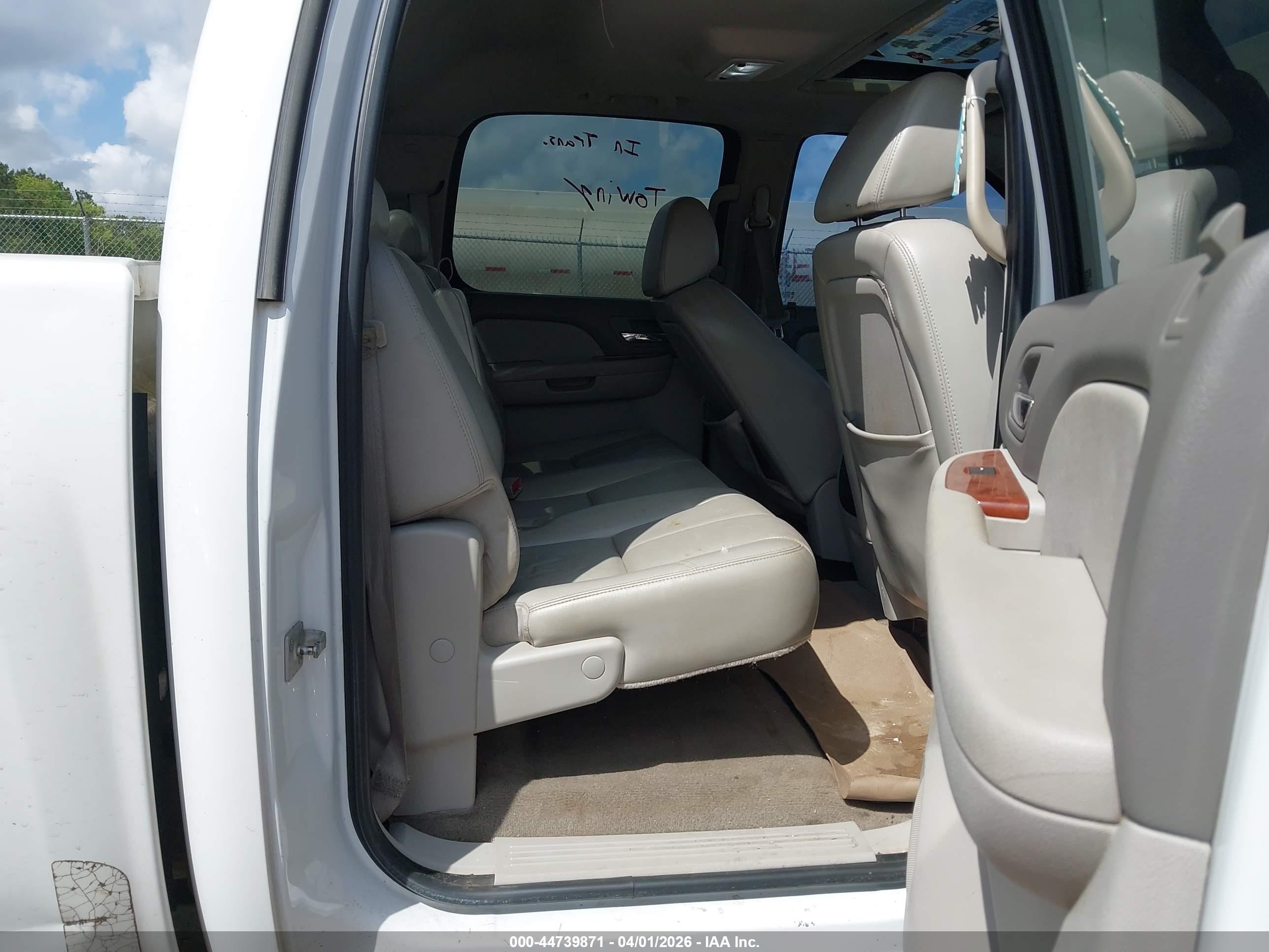 2007 Chevrolet Silverado 1500 Ltz White vin: 2GCEK13M471572904