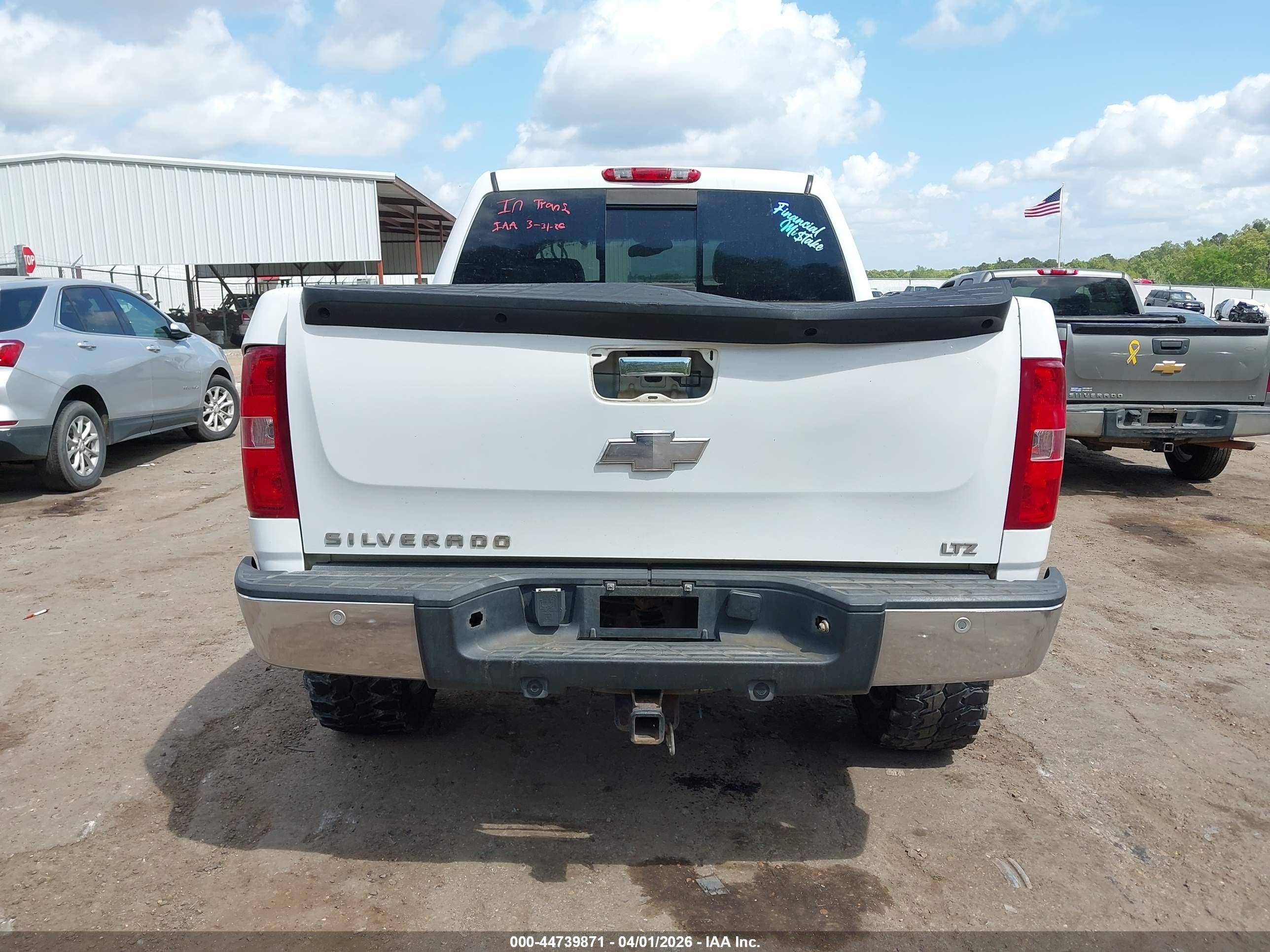 2007 Chevrolet Silverado 1500 Ltz White vin: 2GCEK13M471572904
