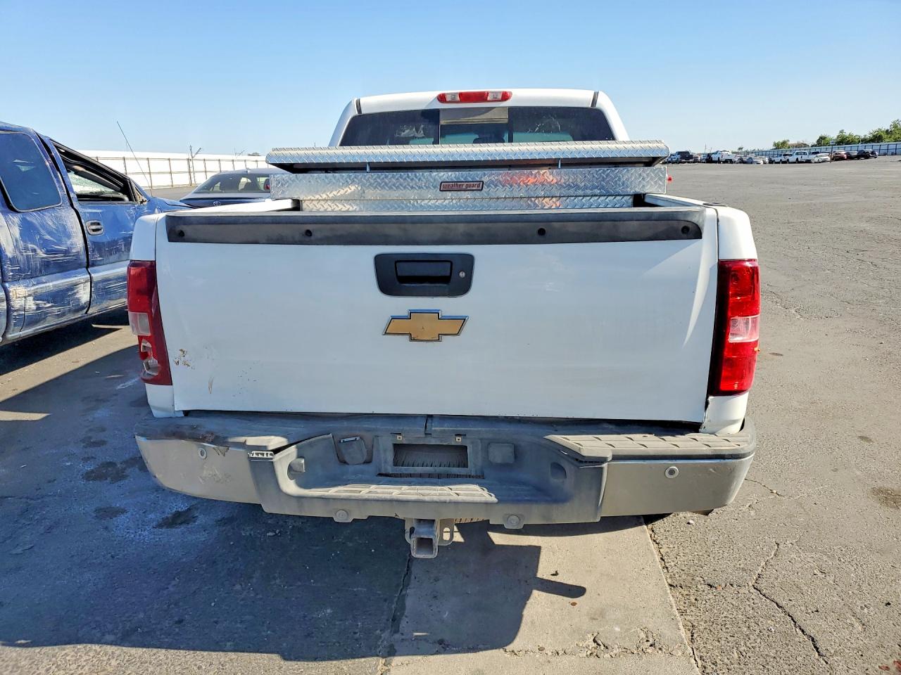 2007 Chevrolet Silverado K1500 Crew Cab Белый vin: 2GCEK13M571566738