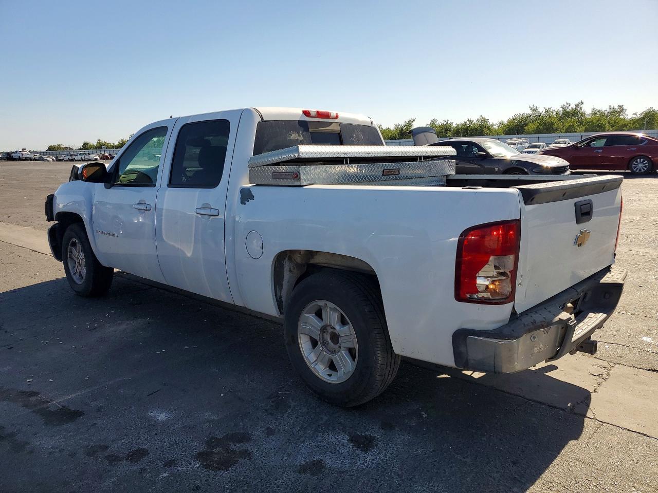 2007 Chevrolet Silverado K1500 Crew Cab Белый vin: 2GCEK13M571566738