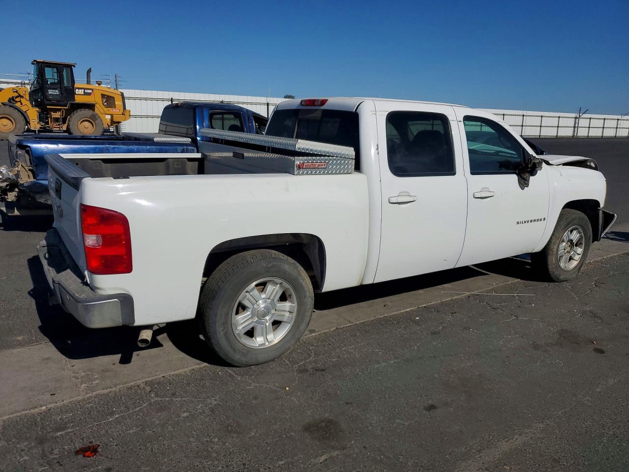 2007 Chevrolet Silverado K1500 Crew Cab Белый vin: 2GCEK13M571566738