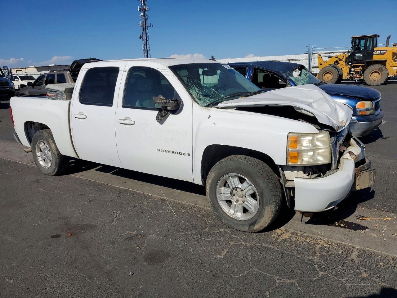 2007 Chevrolet Silverado K1500 Crew Cab Белый vin: 2GCEK13M571566738