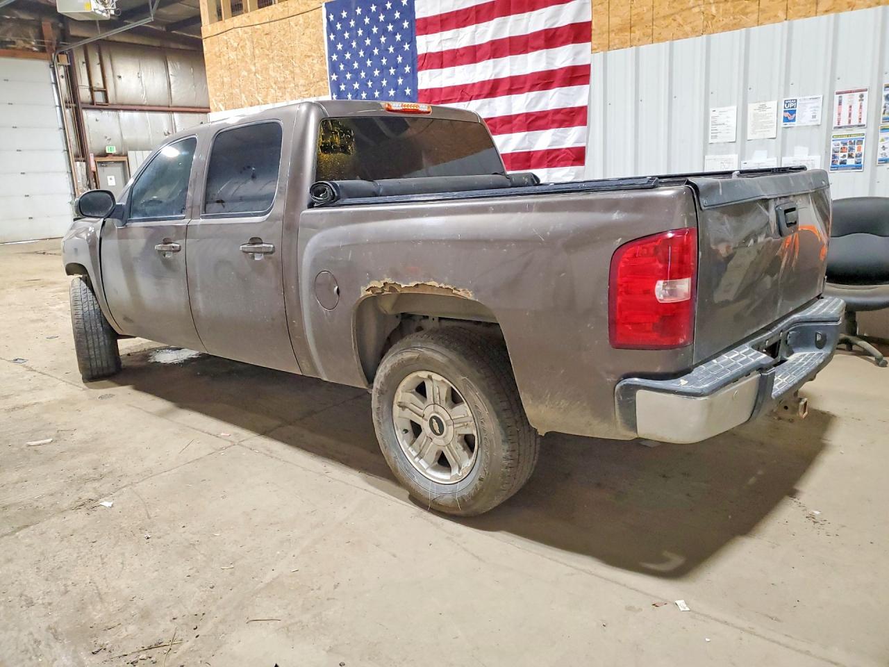 2007 Chevrolet Silverado K1500 Crew Cab Коричневый vin: 2GCEK13M671579501