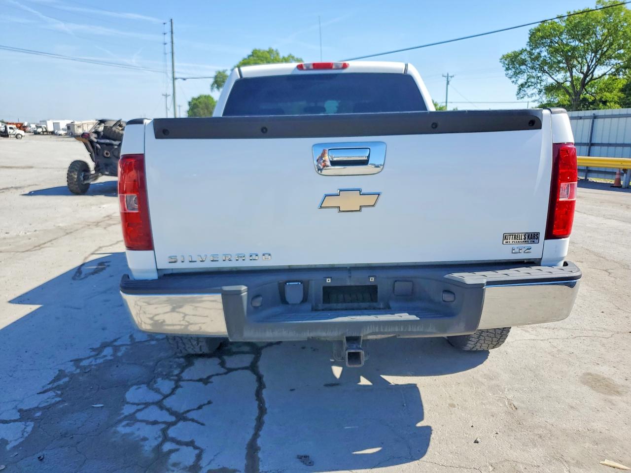 2008 Chevrolet Silverado K1500 White vin: 2GCEK13M781234494