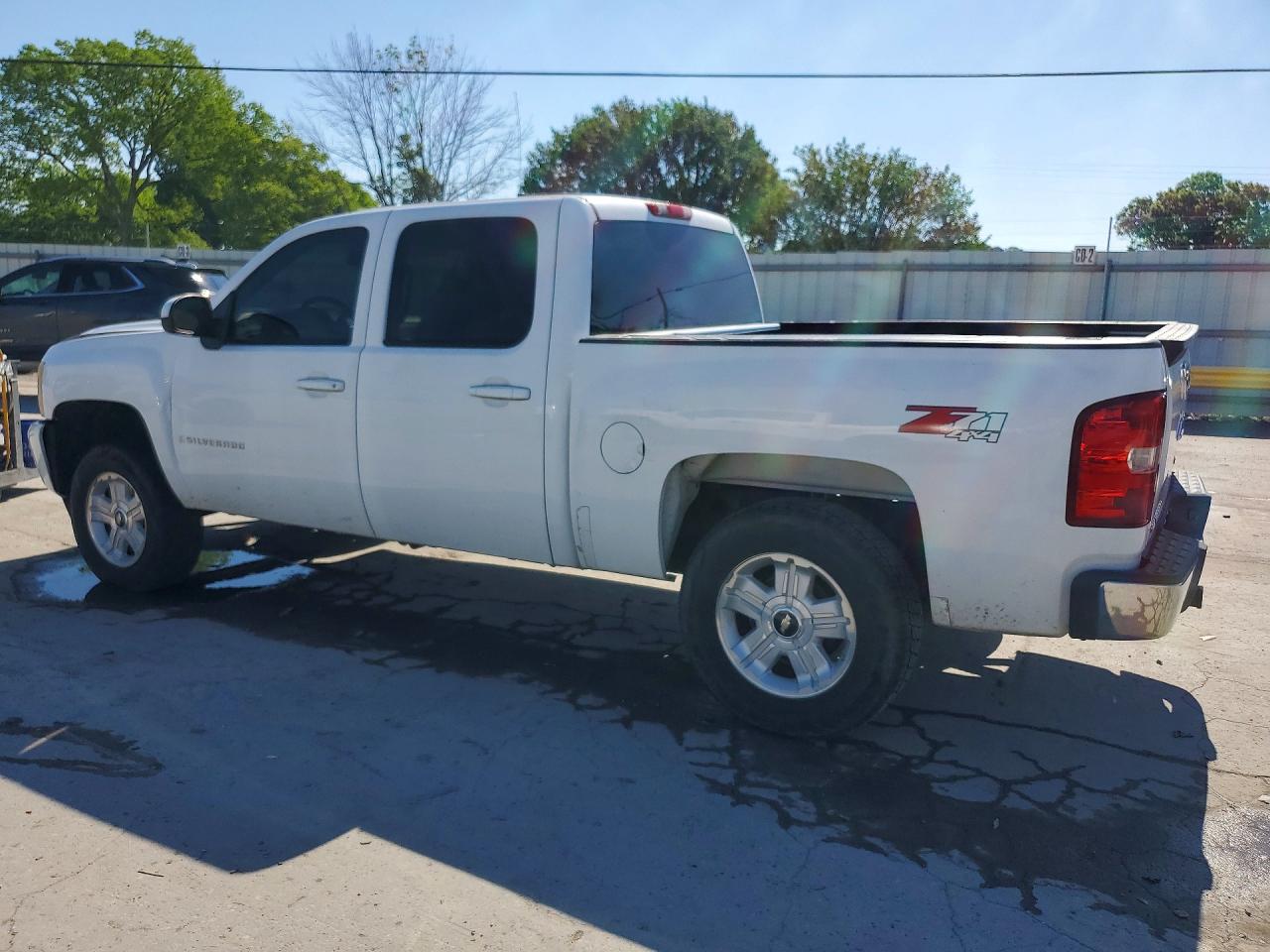 2008 Chevrolet Silverado K1500 White vin: 2GCEK13M781234494