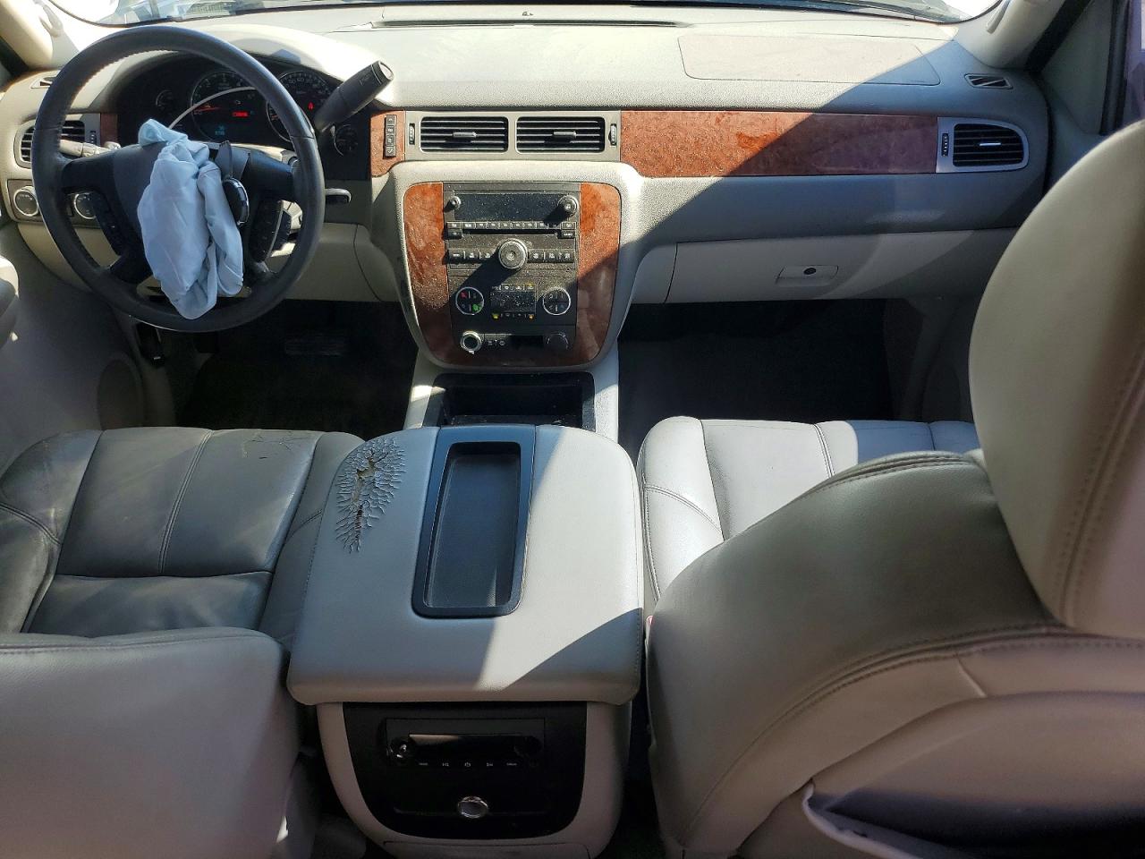 2008 Chevrolet Silverado K1500 White vin: 2GCEK13M781234494