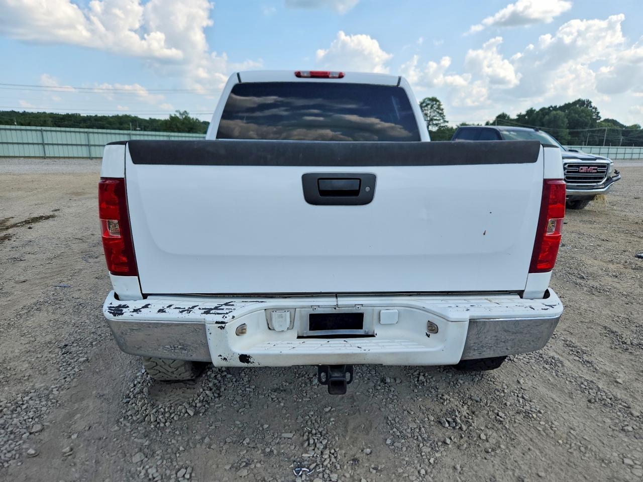 2008 Chevrolet Silverado K1500 White vin: 2GCEK13M981132890