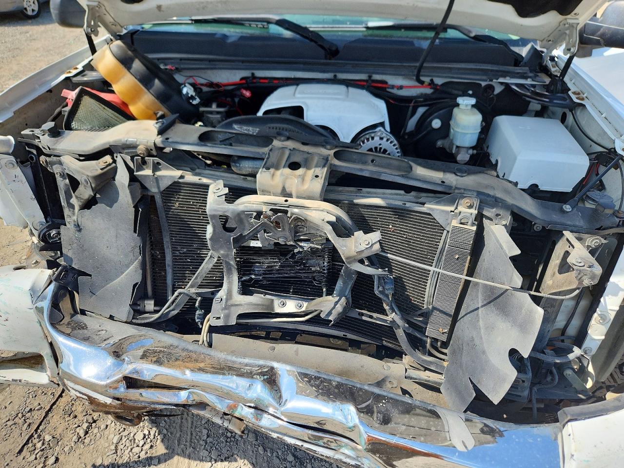 2008 Chevrolet Silverado K1500 White vin: 2GCEK13M981132890