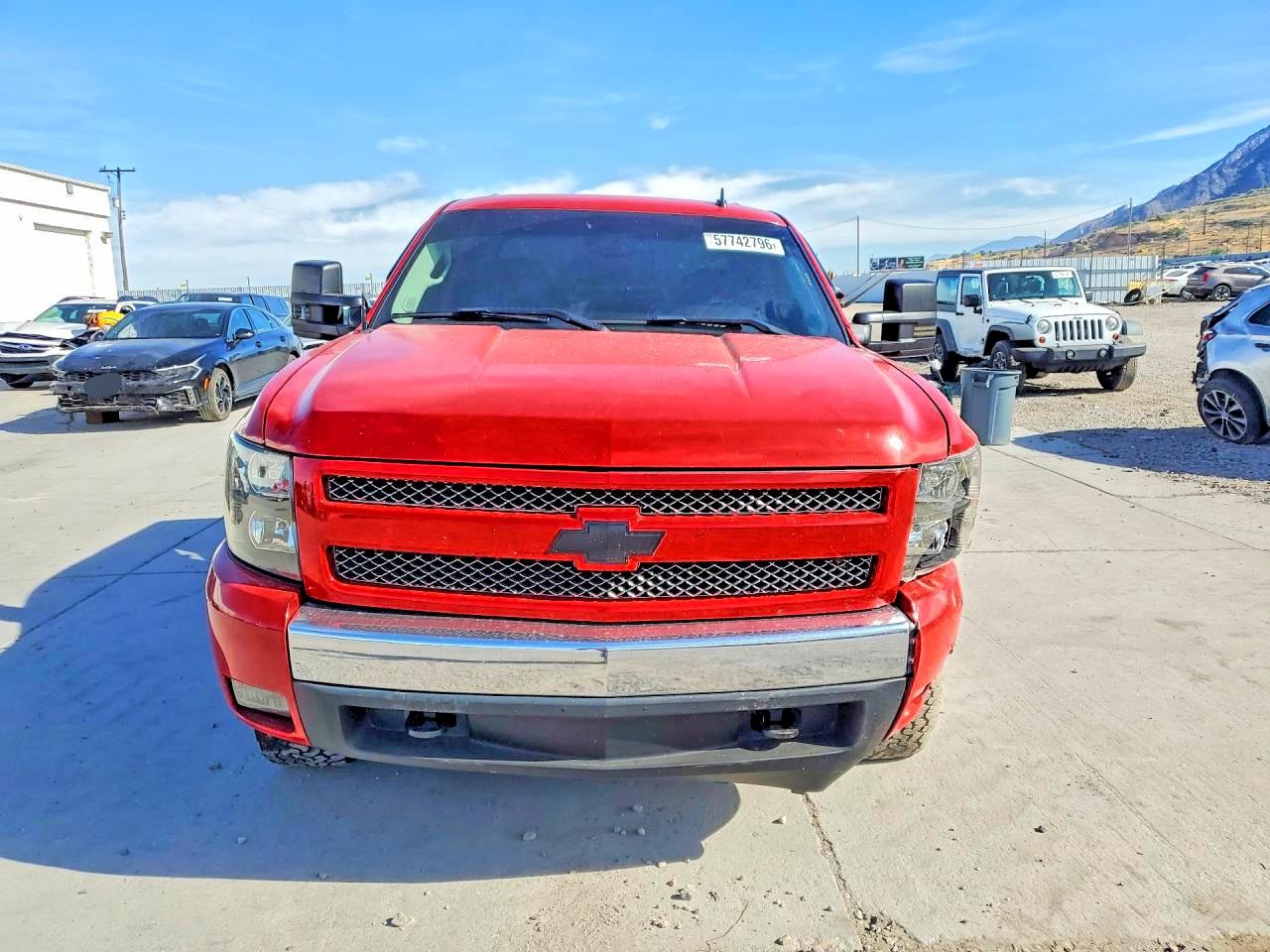2008 Chevrolet Silverado K1500 Красный vin: 2GCEK13M981155554