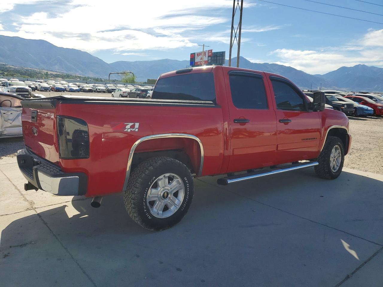 2008 Chevrolet Silverado K1500 Красный vin: 2GCEK13M981155554