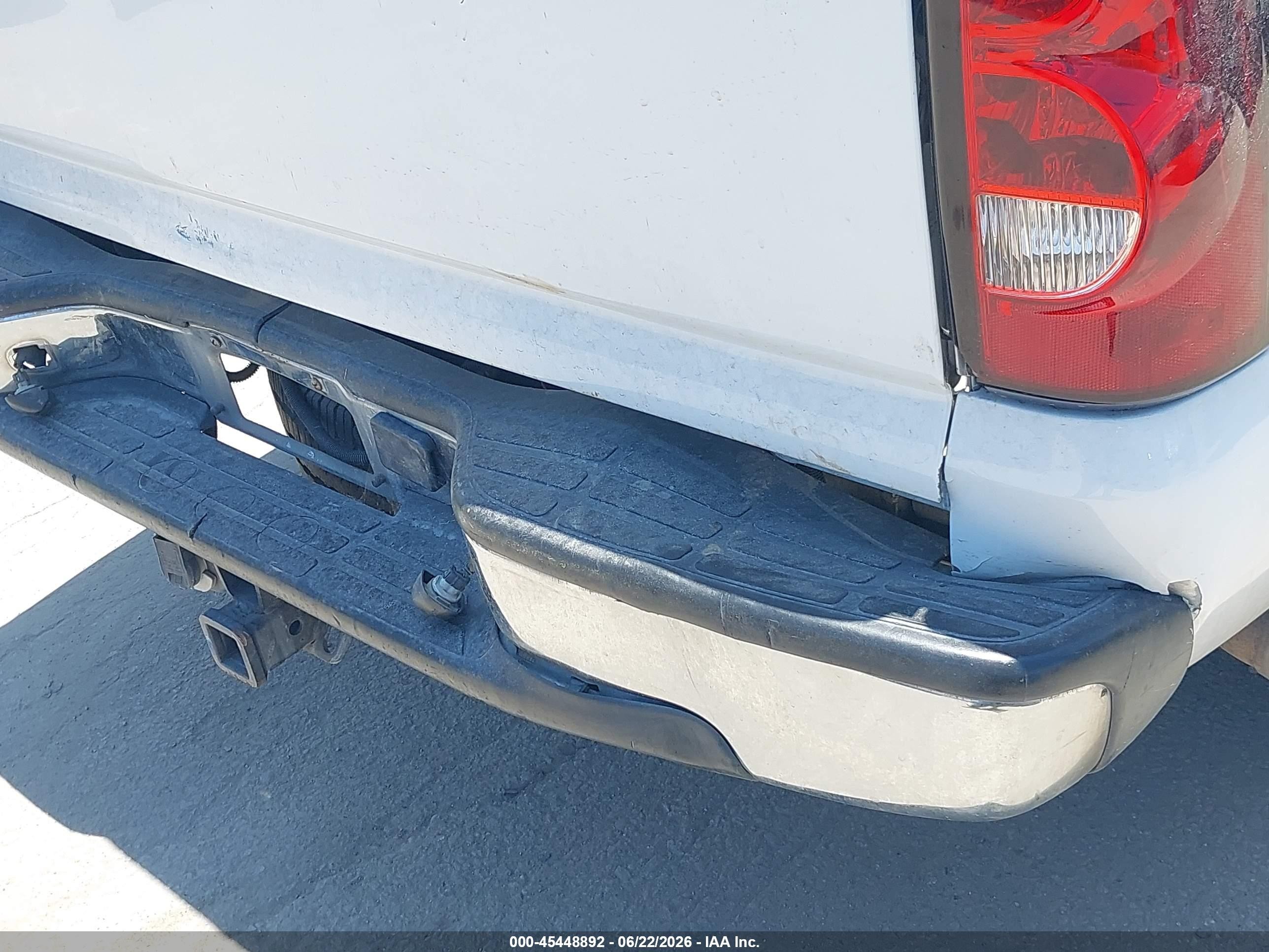 2005 Chevrolet Silverado 1500 Ls White vin: 2GCEK13T051105631
