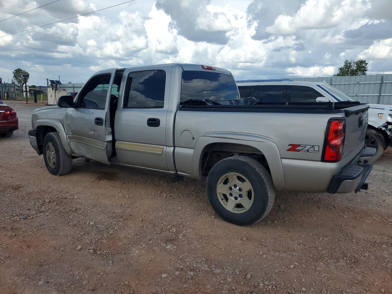 2005 Chevrolet Silverado K1500 Tan vin: 2GCEK13T051336903