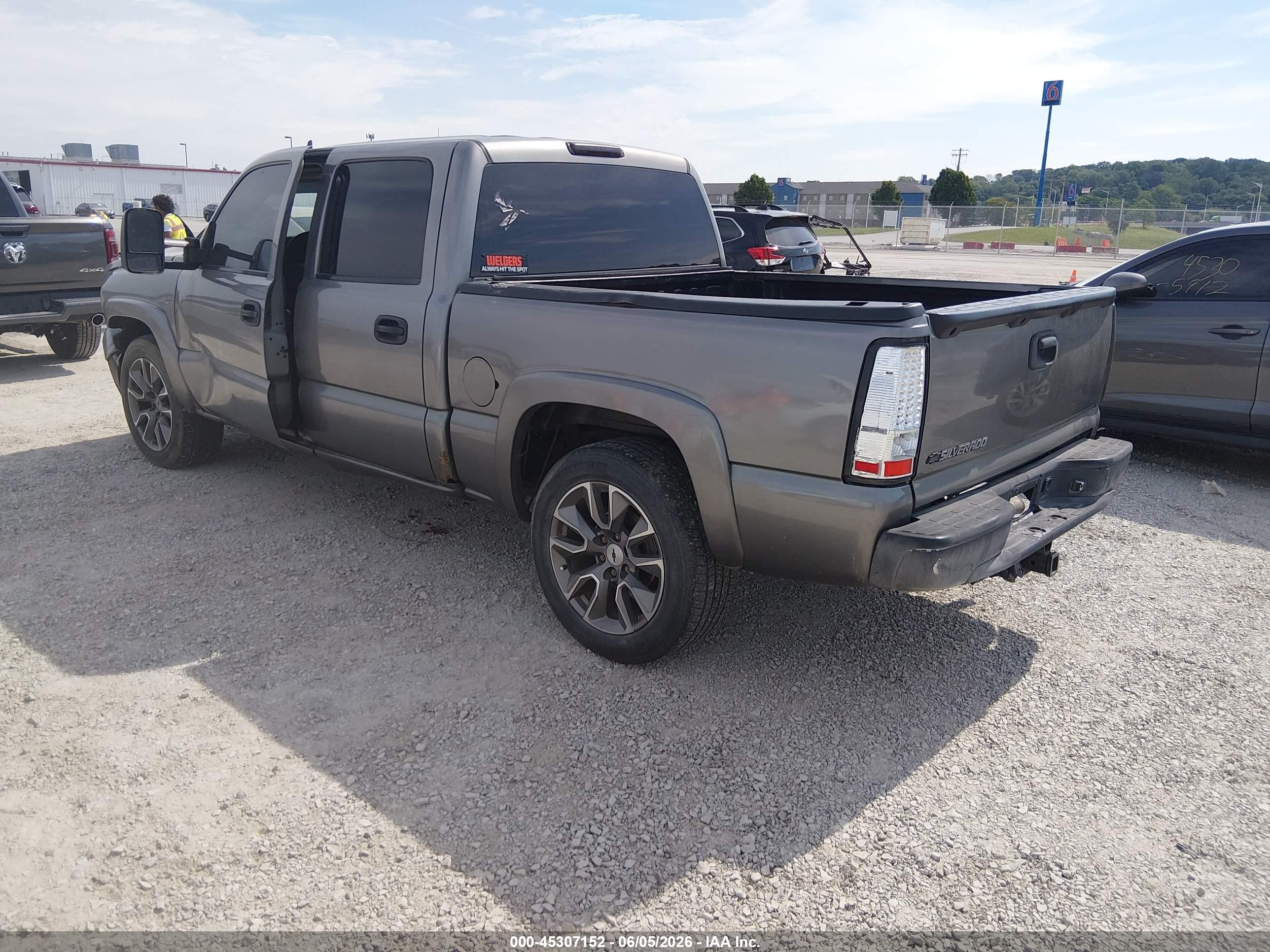 2006 Chevrolet Silverado 1500 Lt1 Gray vin: 2GCEK13T061217072