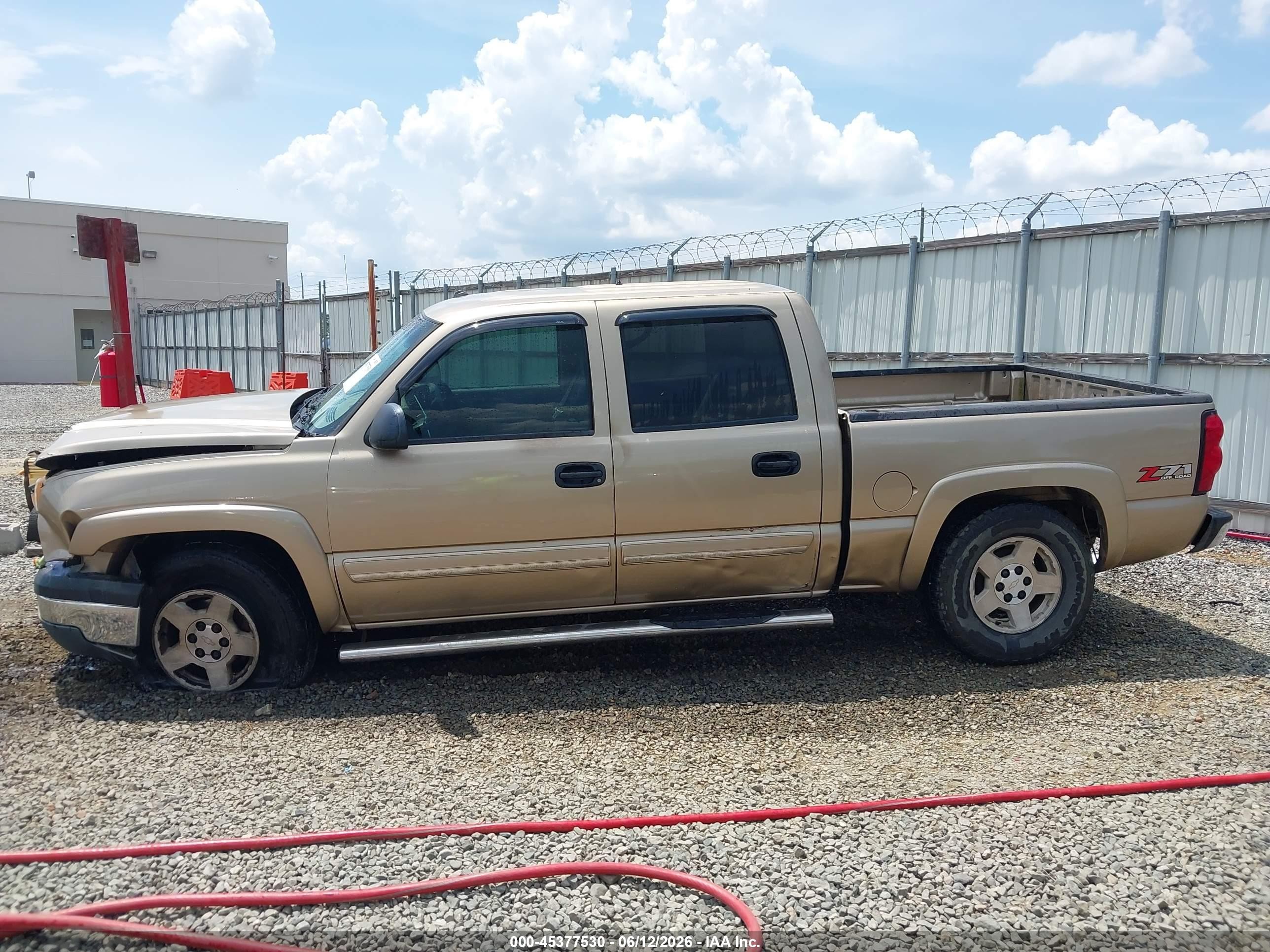 2005 Chevrolet Silverado 1500 Z71 Gold vin: 2GCEK13T151104651