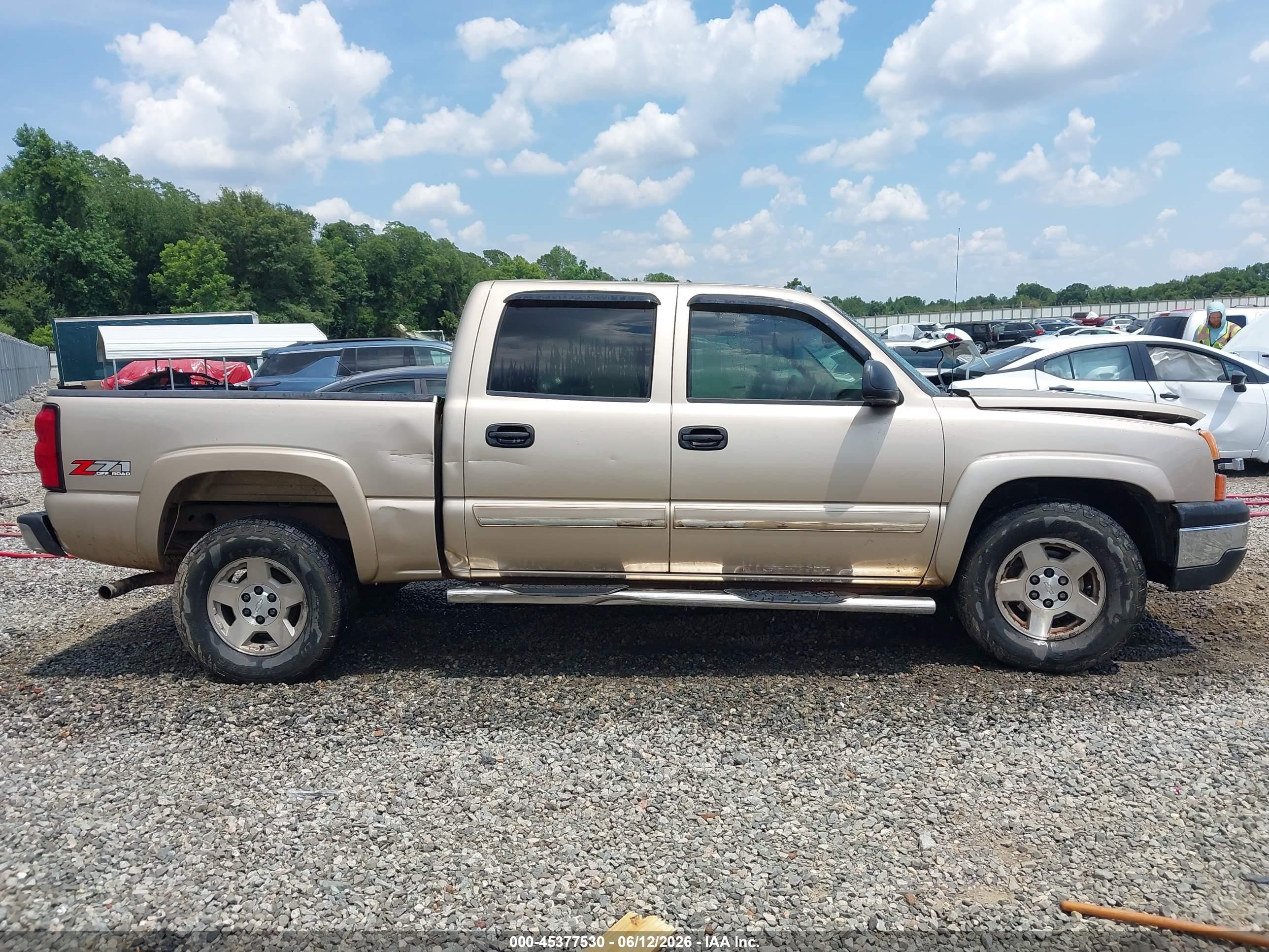 2005 Chevrolet Silverado 1500 Z71 Gold vin: 2GCEK13T151104651