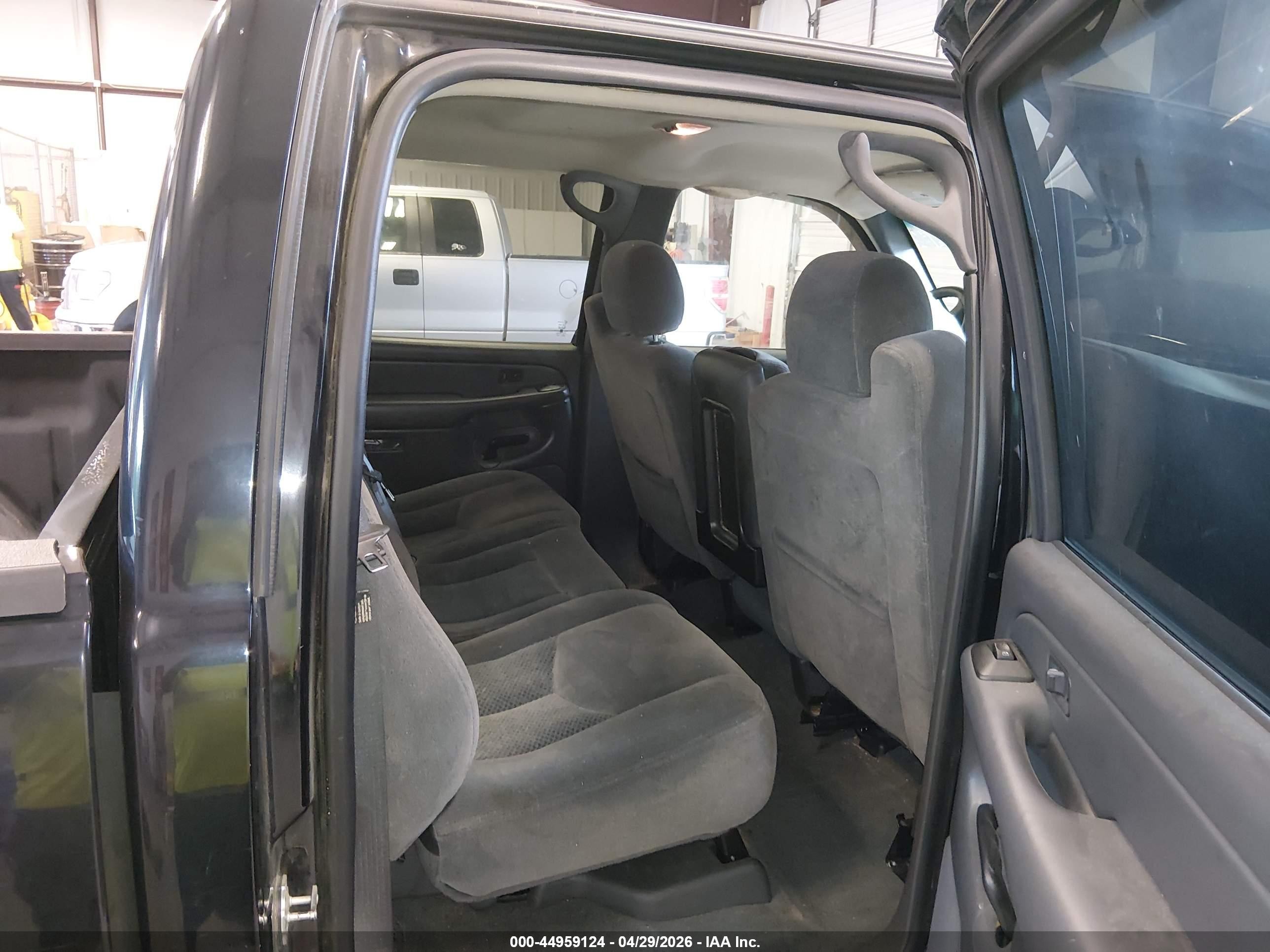 2005 Chevrolet Silverado 1500 Z71 Черный vin: 2GCEK13T151376374