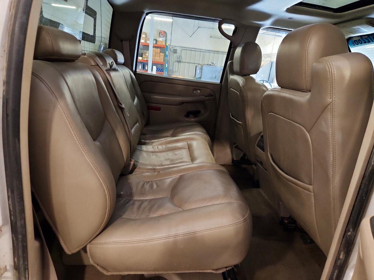 2006 Chevrolet Silverado K1500 White vin: 2GCEK13T161195227