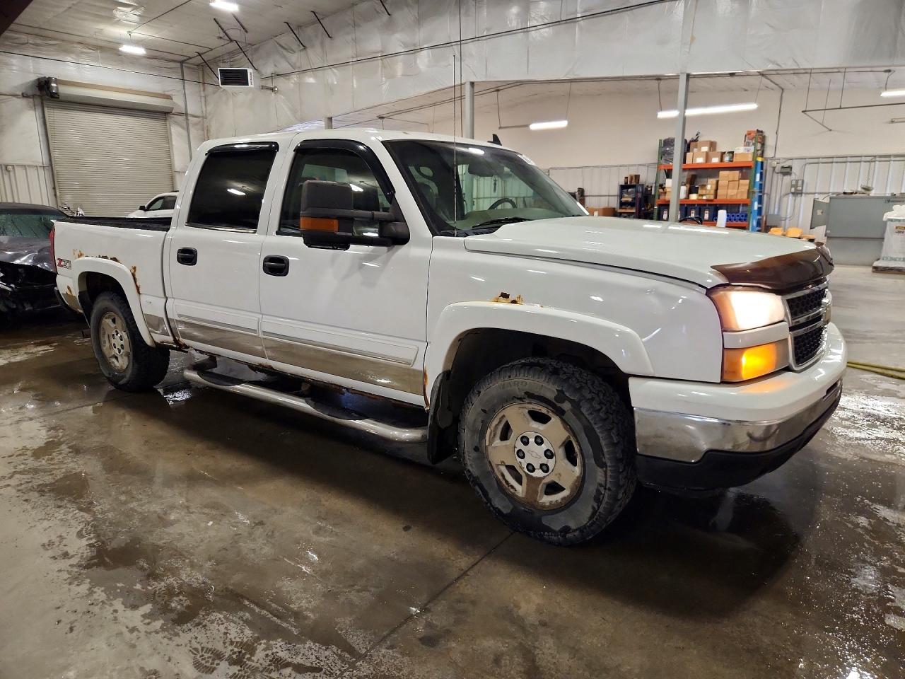 2006 Chevrolet Silverado K1500 White vin: 2GCEK13T161195227