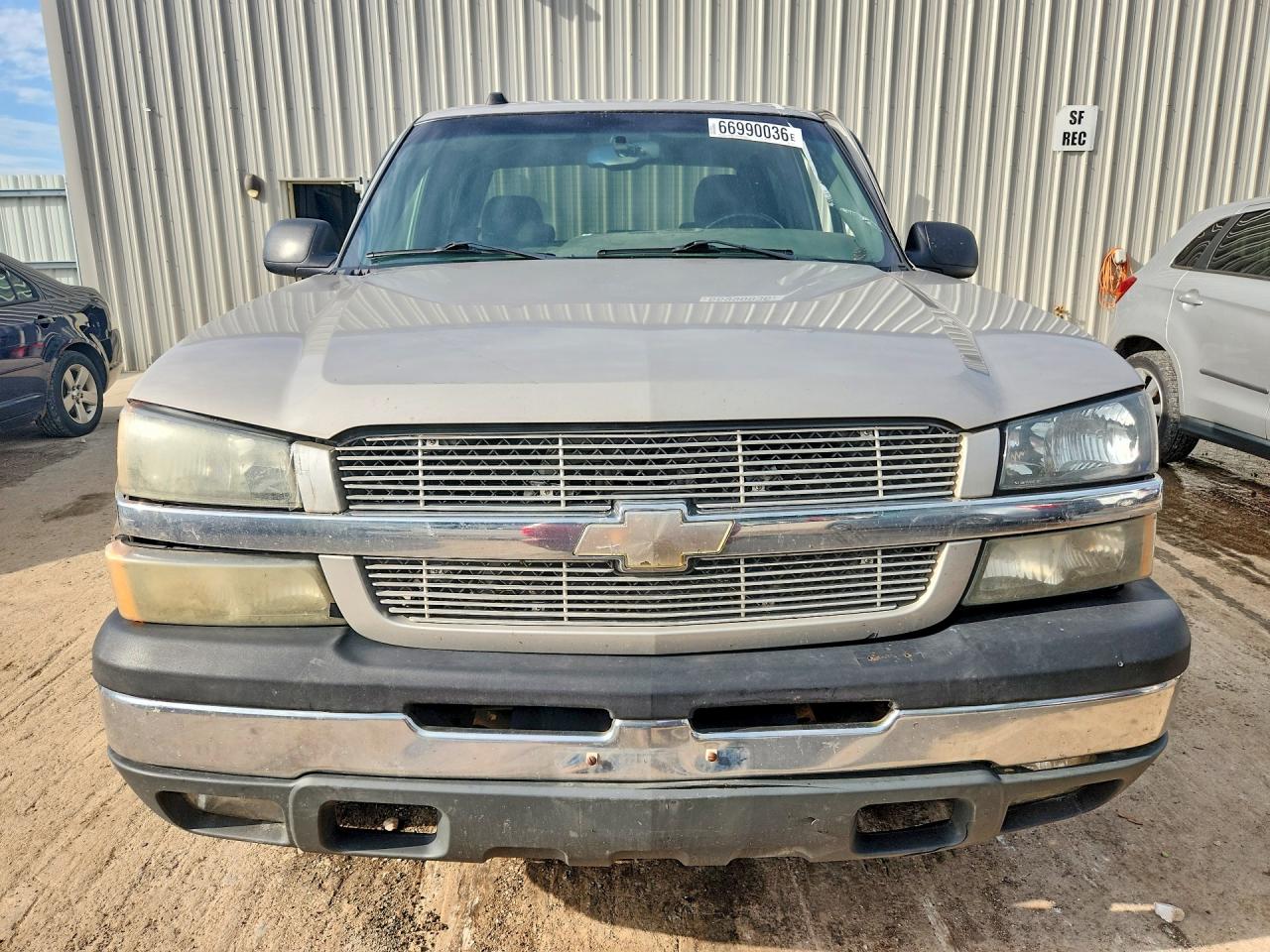 2004 Chevrolet Silverado K1500 Tan vin: 2GCEK13T241431624