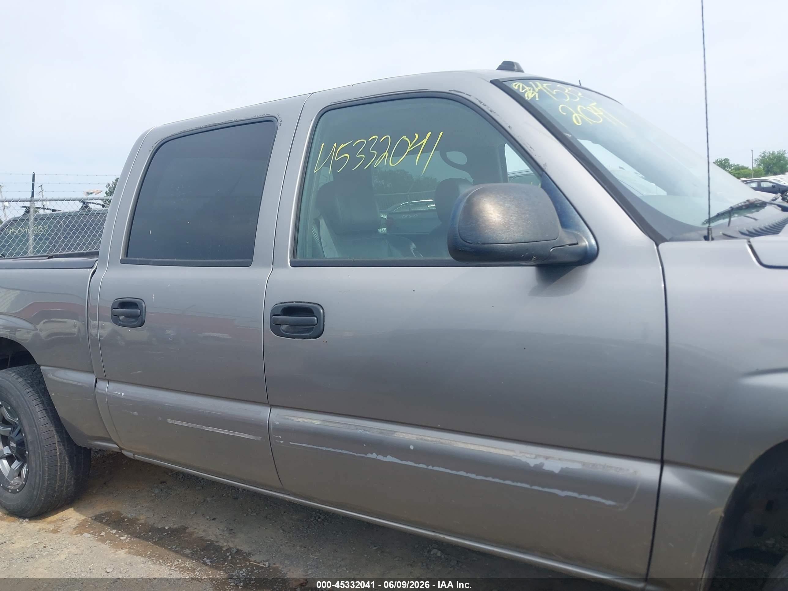 2005 Chevrolet Silverado 1500 Lt Gray vin: 2GCEK13T251394575