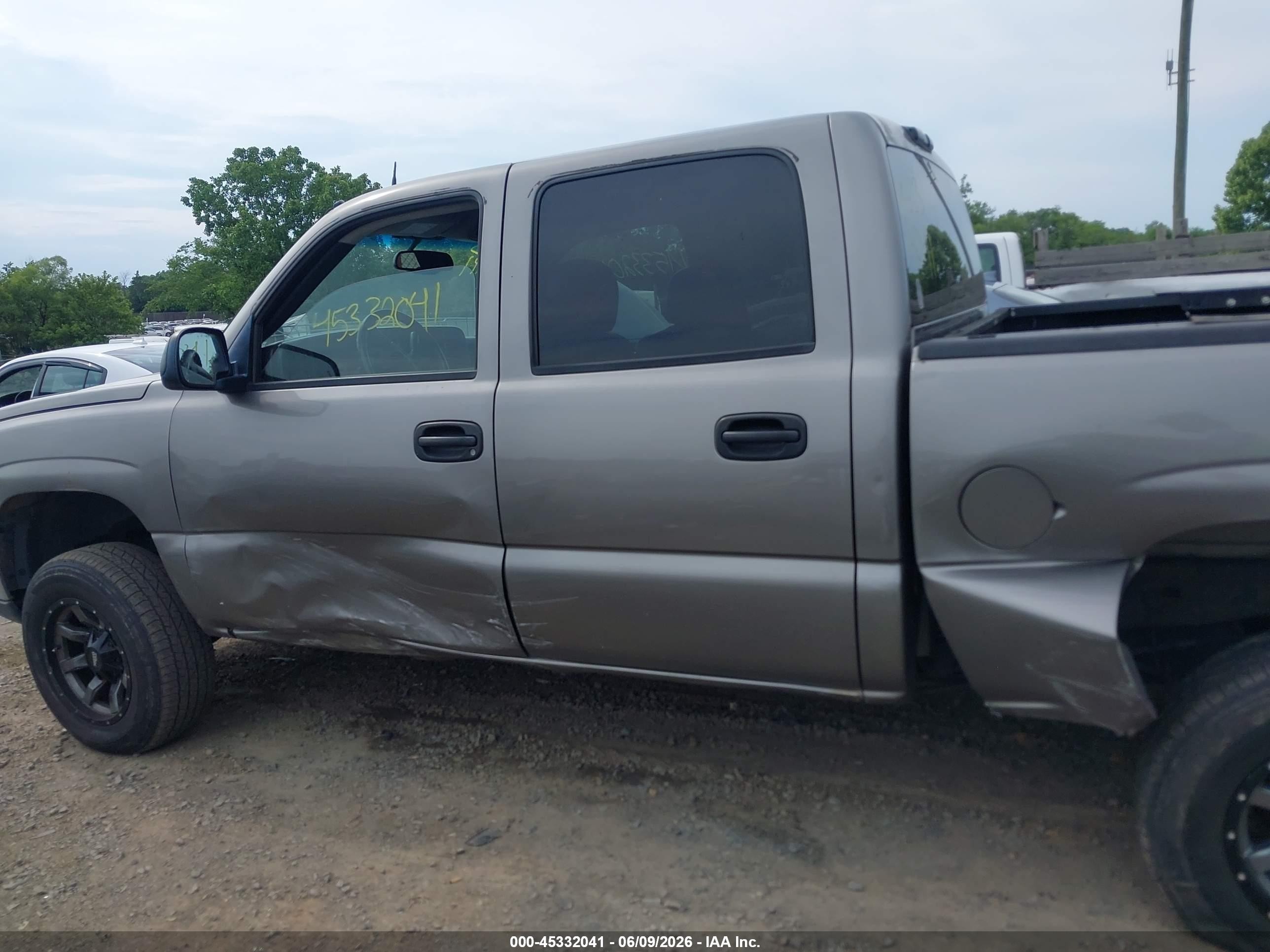 2005 Chevrolet Silverado 1500 Lt Gray vin: 2GCEK13T251394575