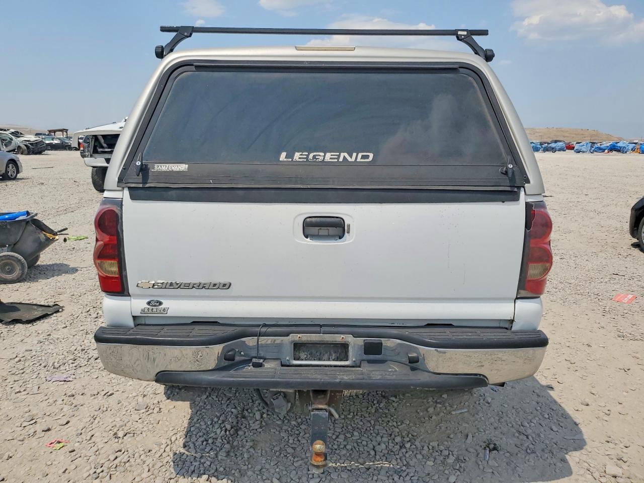 2006 Chevrolet Silverado K1500 White vin: 2GCEK13T261143668