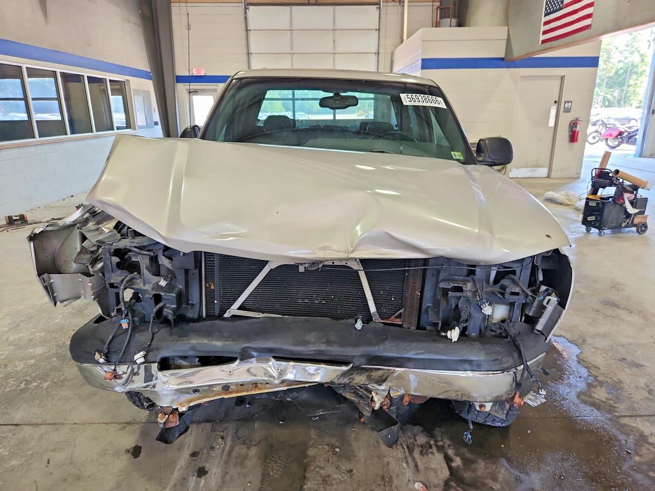 2005 Chevrolet Silverado K1500 Silver vin: 2GCEK13T351123380