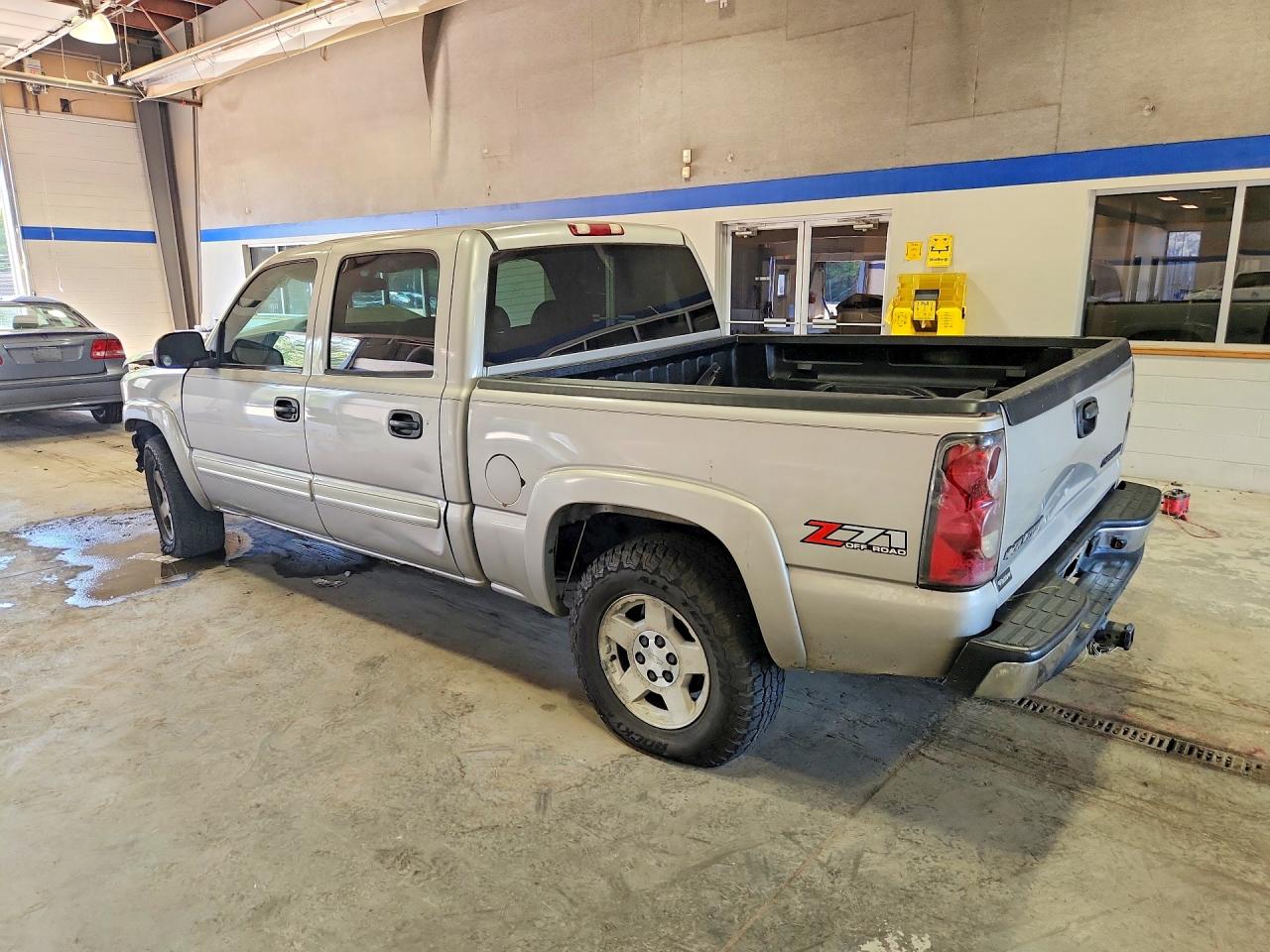 2005 Chevrolet Silverado K1500 Silver vin: 2GCEK13T351123380