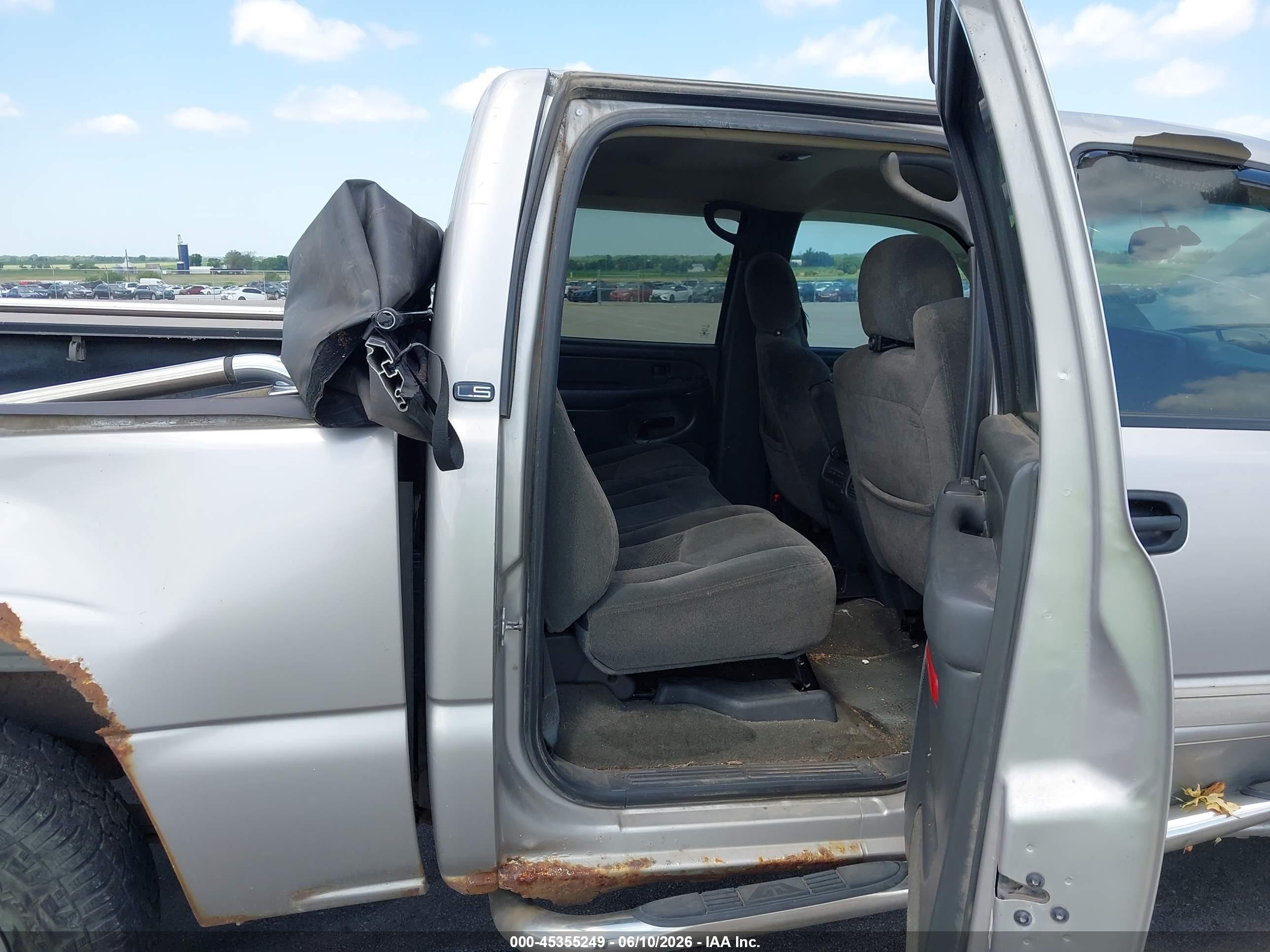 2005 Chevrolet Silverado 1500 Ls Серый vin: 2GCEK13T351225701