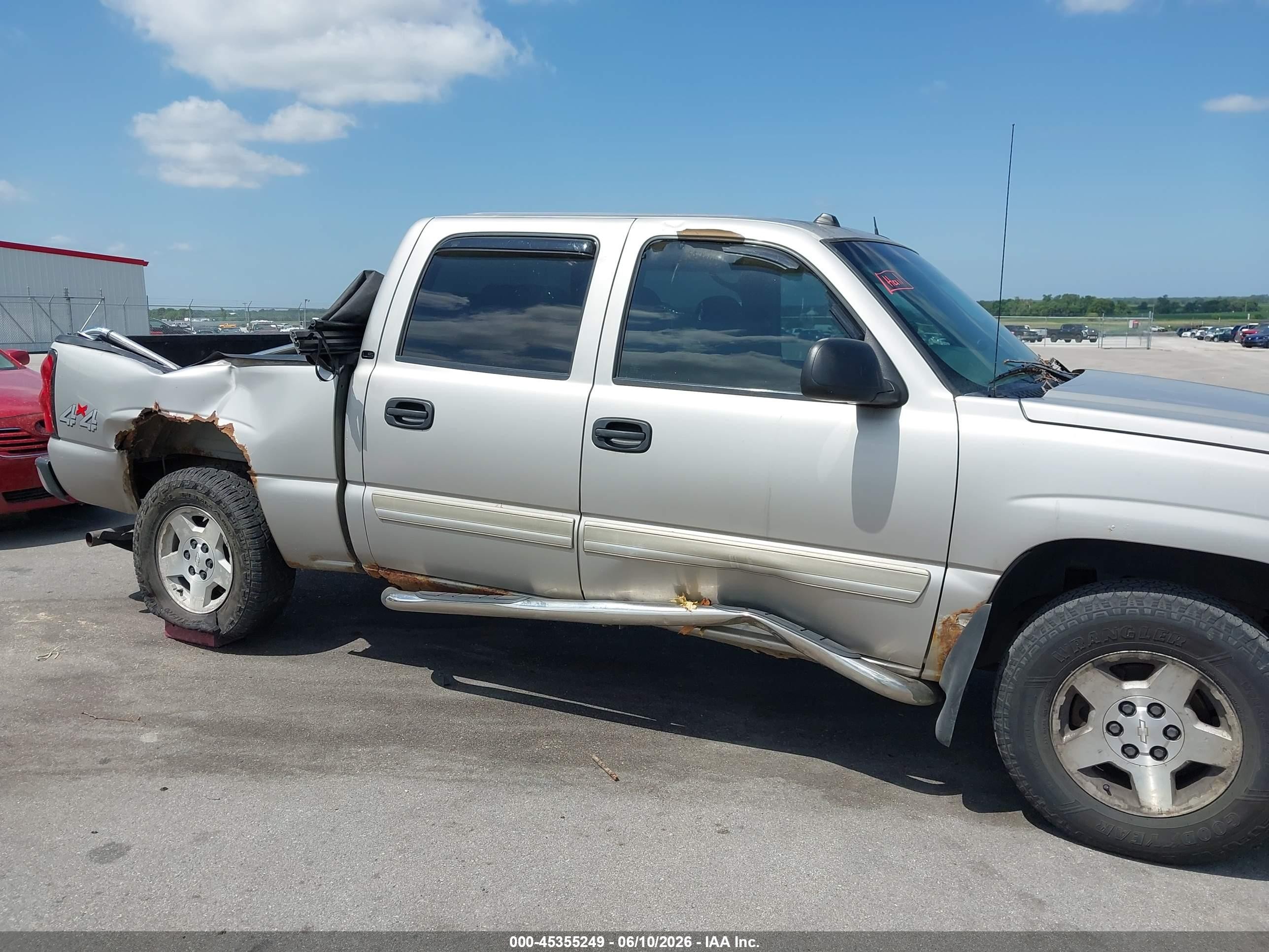 2005 Chevrolet Silverado 1500 Ls Серый vin: 2GCEK13T351225701