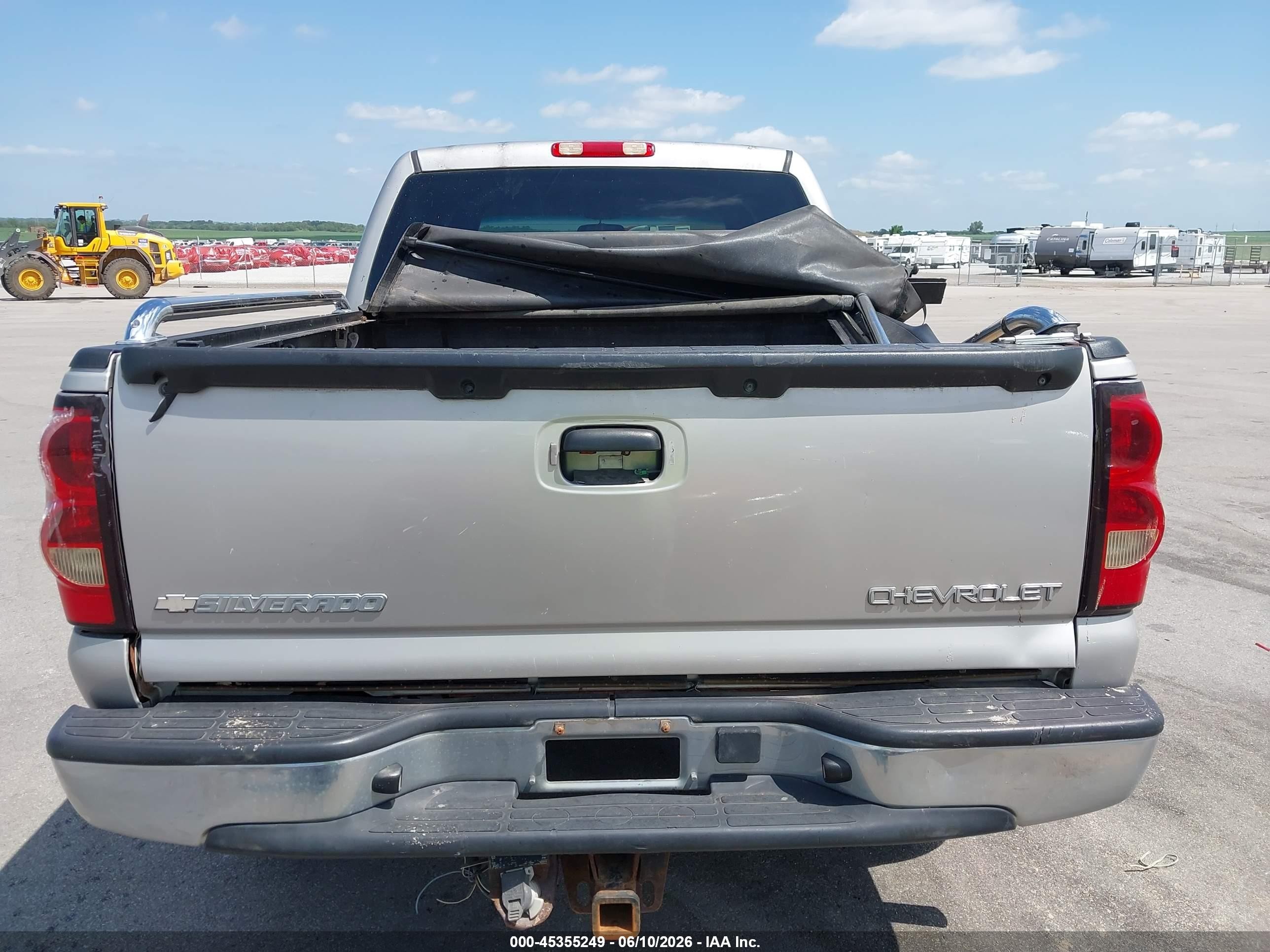 2005 Chevrolet Silverado 1500 Ls Серый vin: 2GCEK13T351225701