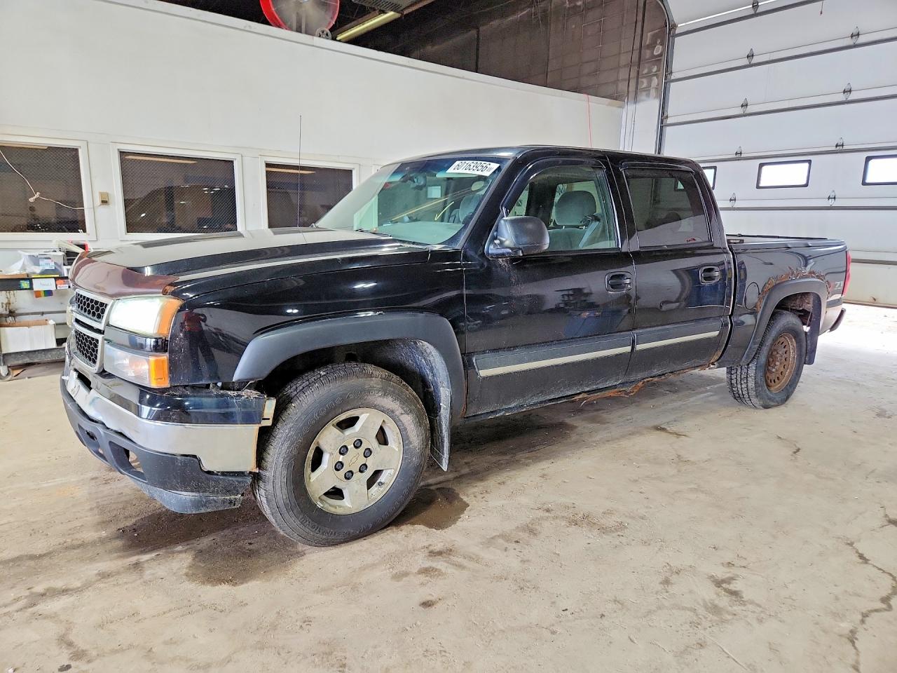 2006 Chevrolet Silverado K1500 Черный vin: 2GCEK13T361195701