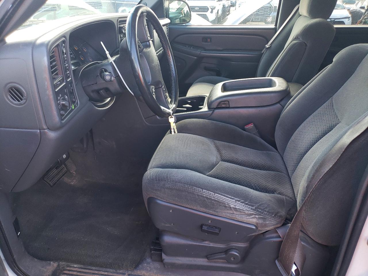 2004 Chevrolet Silverado K1500 White vin: 2GCEK13T441416400