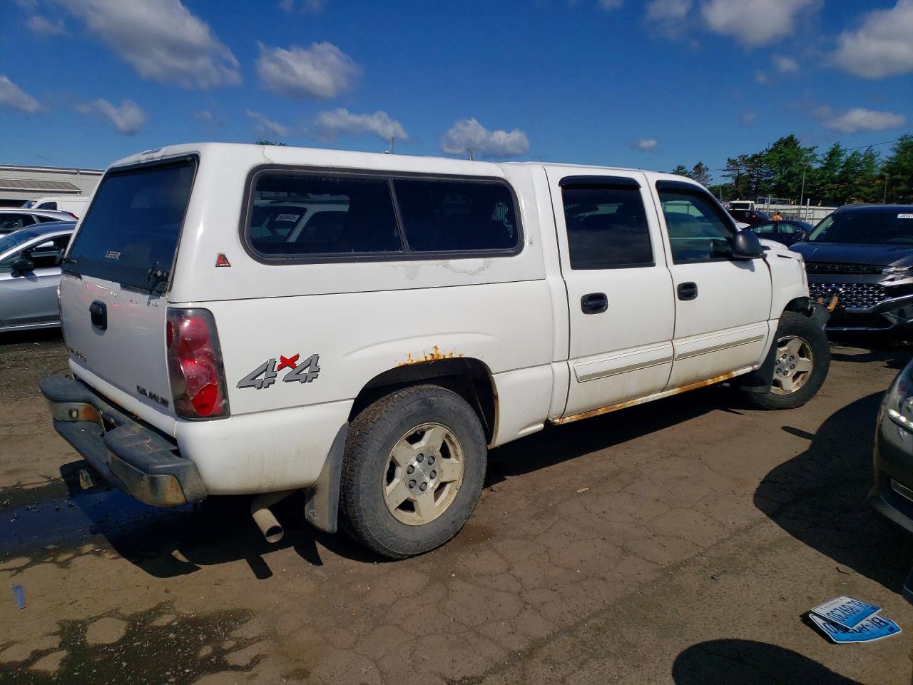 2004 Chevrolet Silverado K1500 White vin: 2GCEK13T441416400
